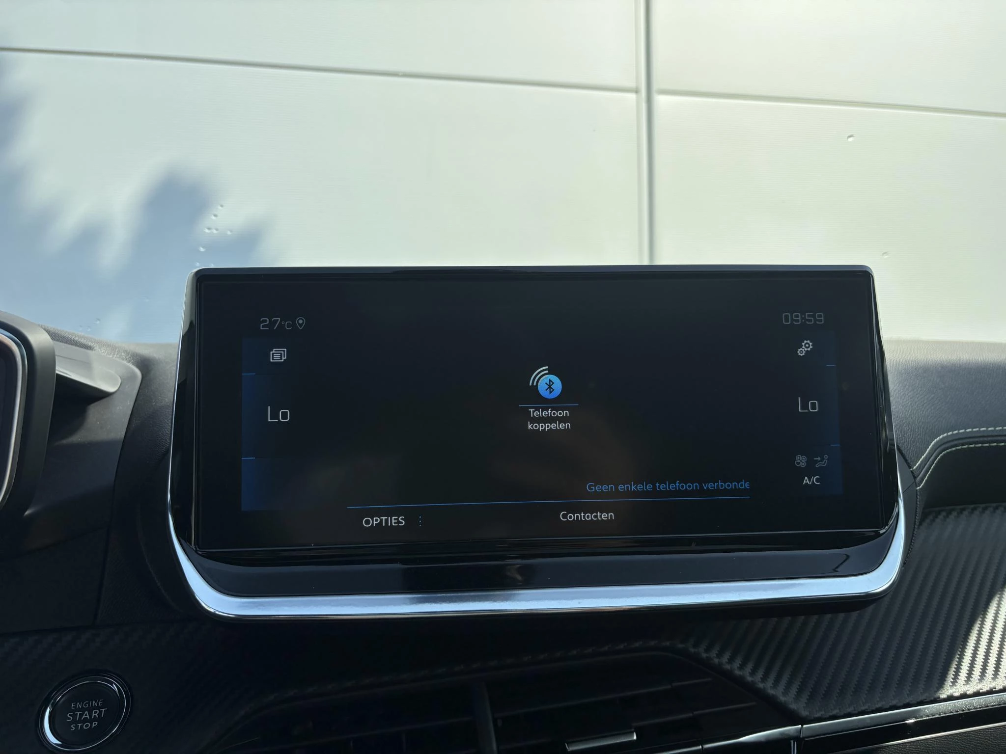 Peugeot-208-image-17