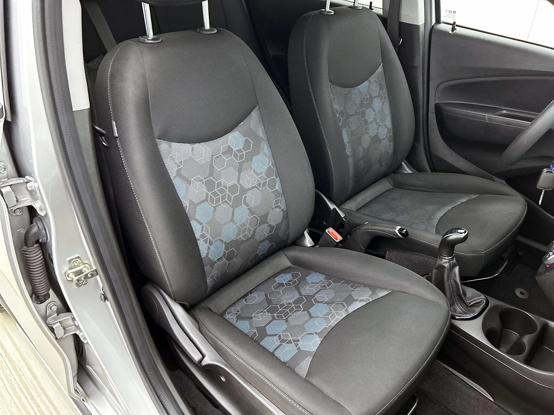 Opel KARL 1.0 Rocks Online Edition