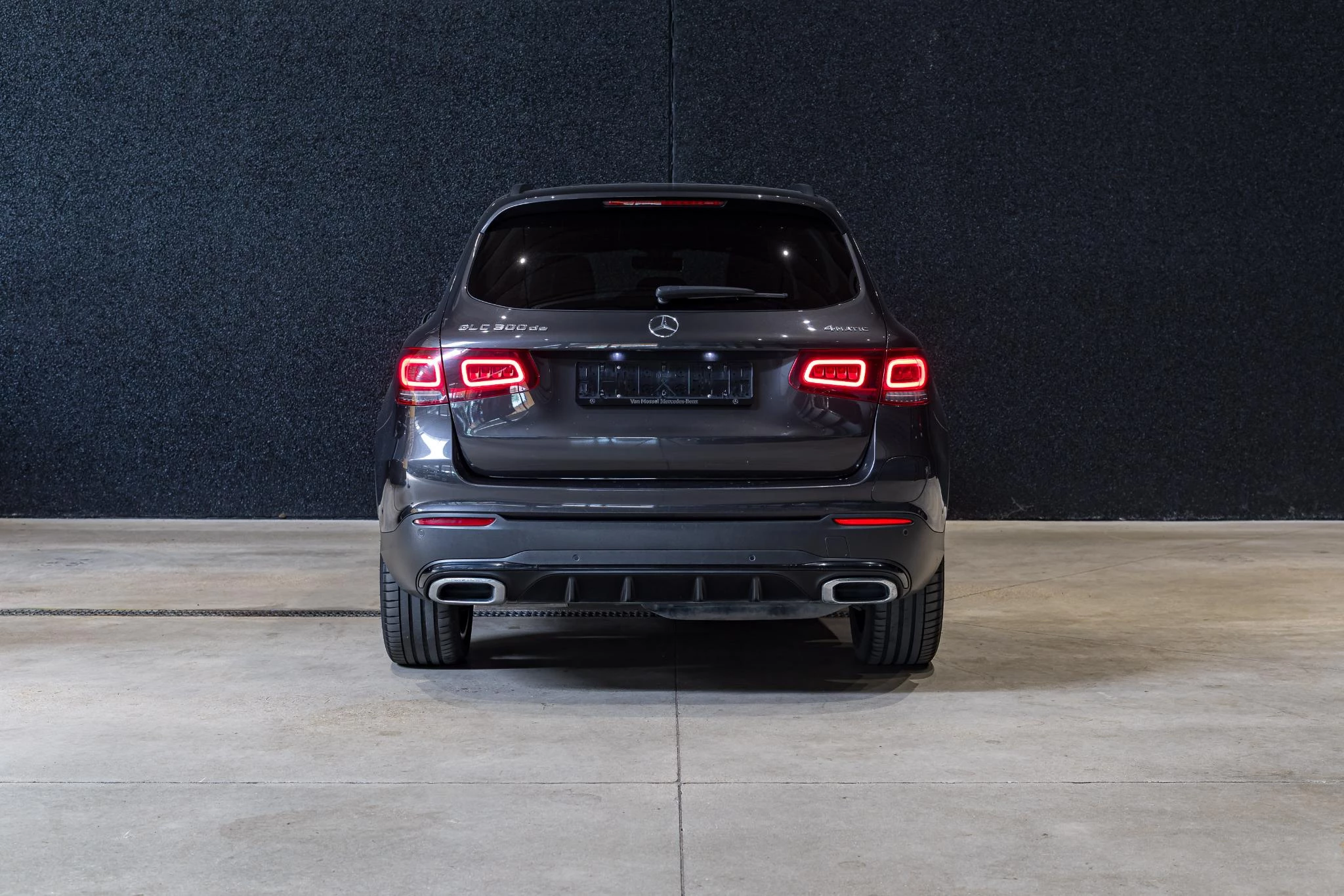 Mercedes-Benz GLC 300d 4MATIC AMG LINE+NIGHTPACK+ILS +NAVI