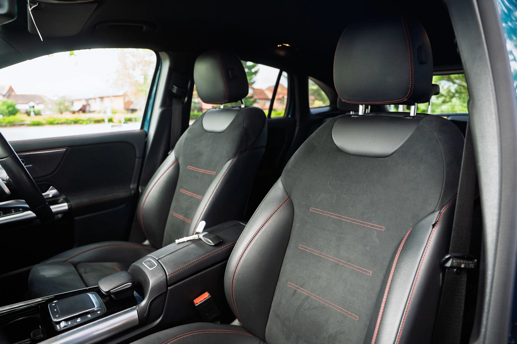 Mercedes-Benz-GLA-image-9