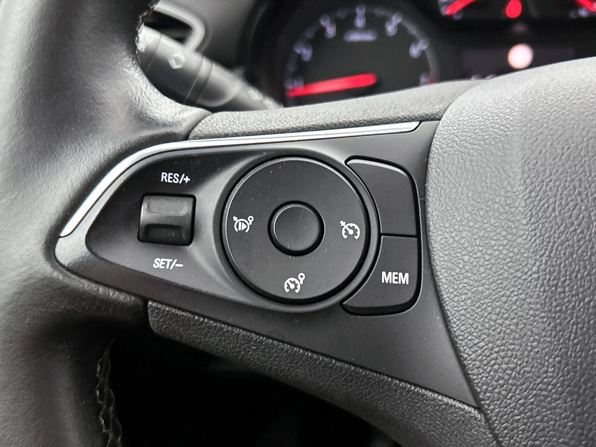 Opel-Crossland X-image-5