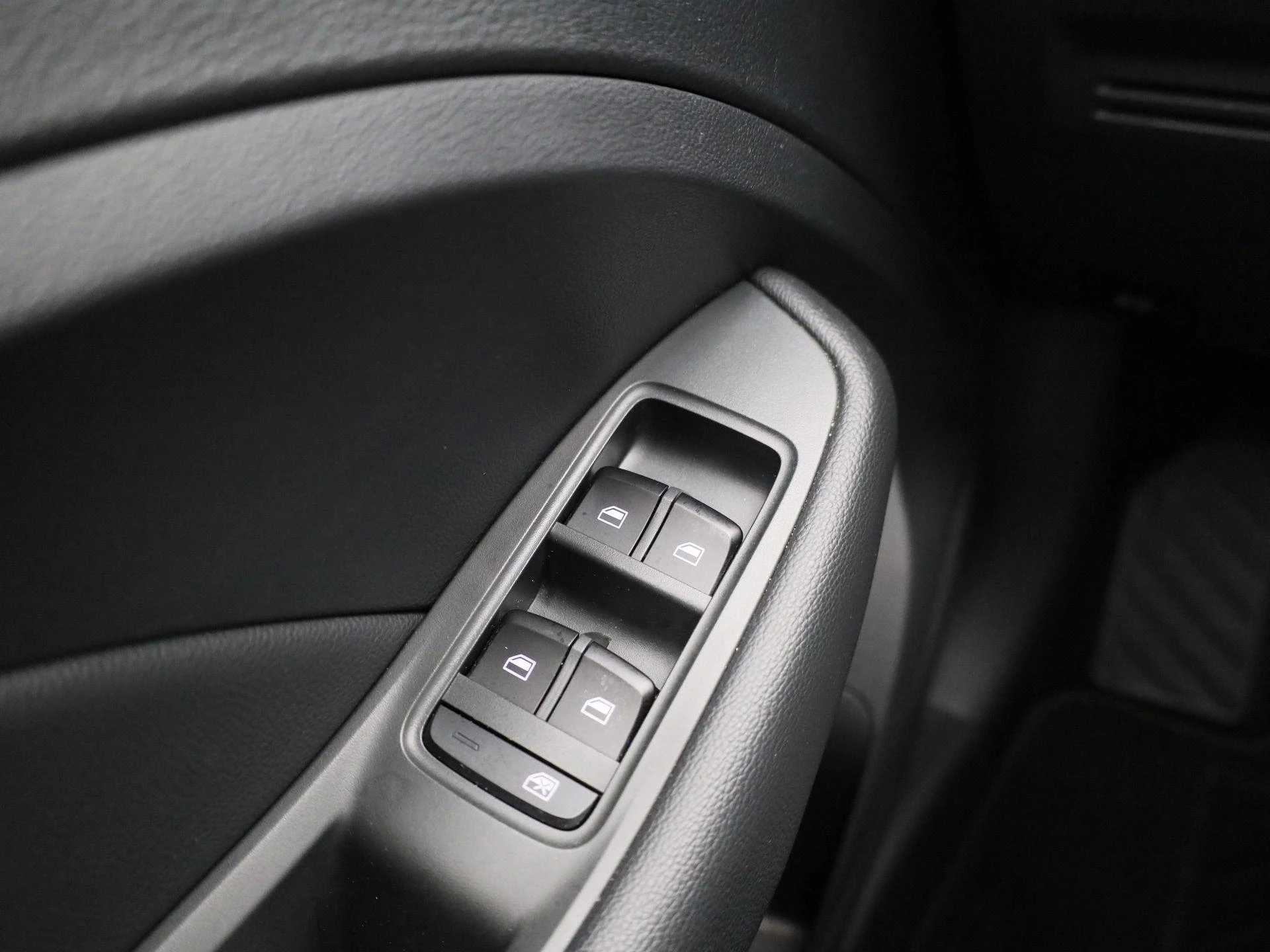 MG-ZS EV-image-21