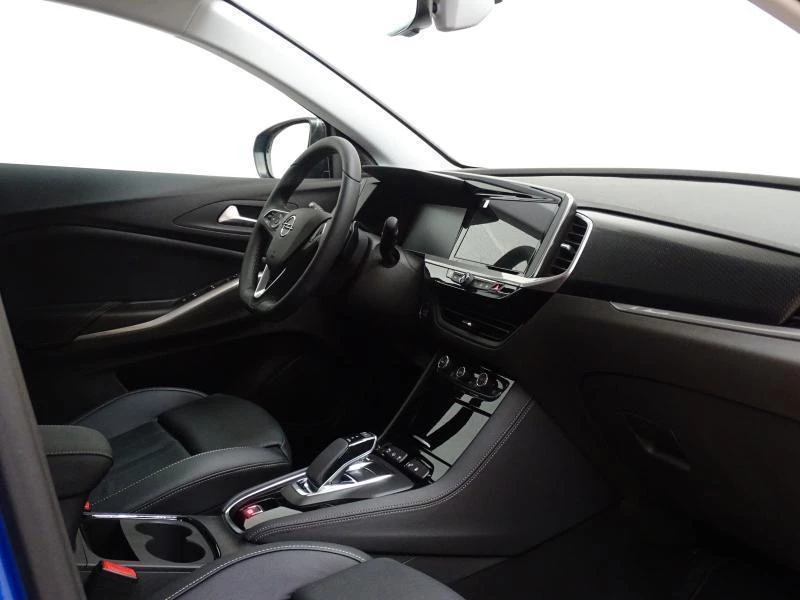 Opel-Grandland-image-11