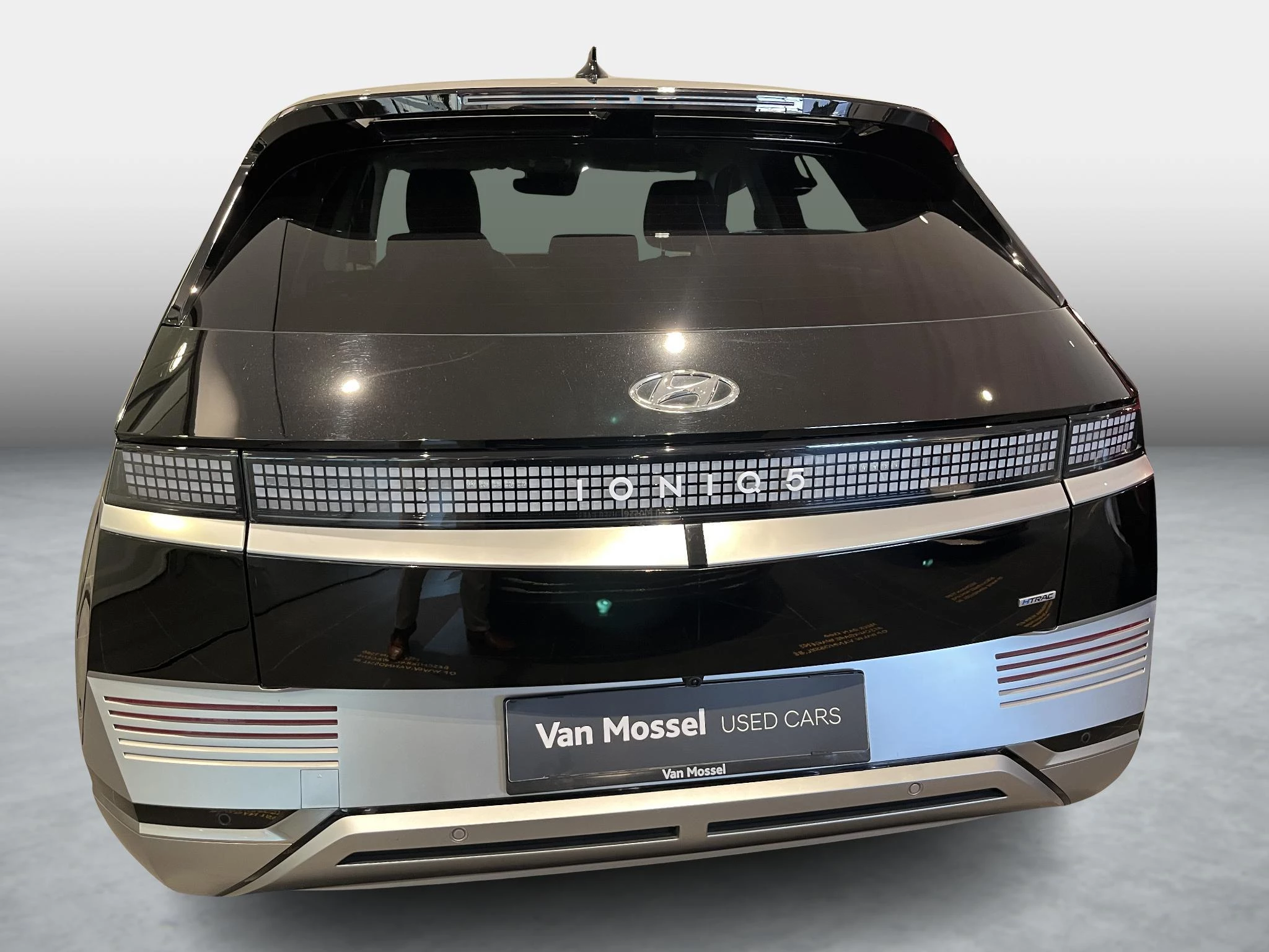 Hyundai-IONIQ 5-image-3