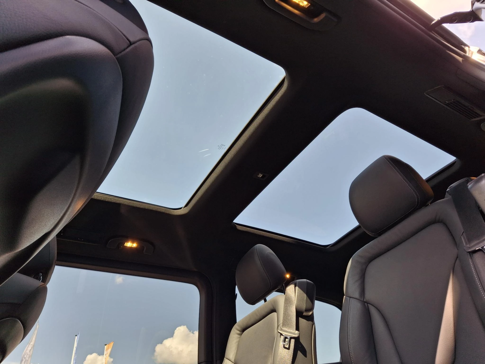 Mercedes-Benz-EQV-image-11