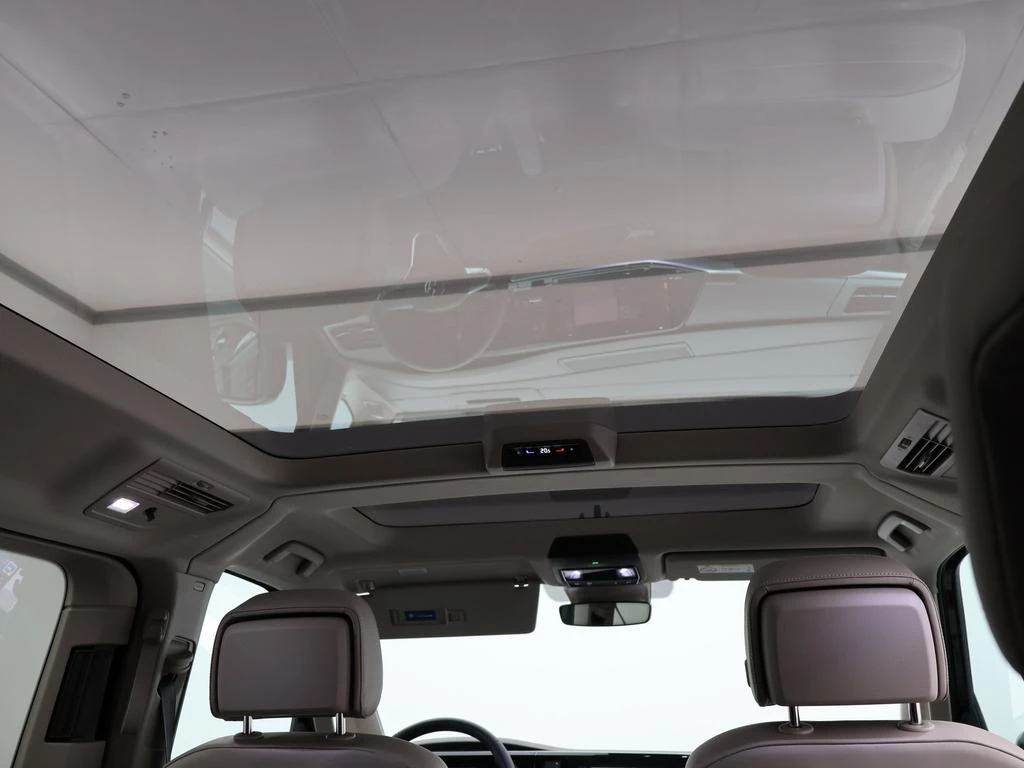 Volkswagen-Multivan-image-3