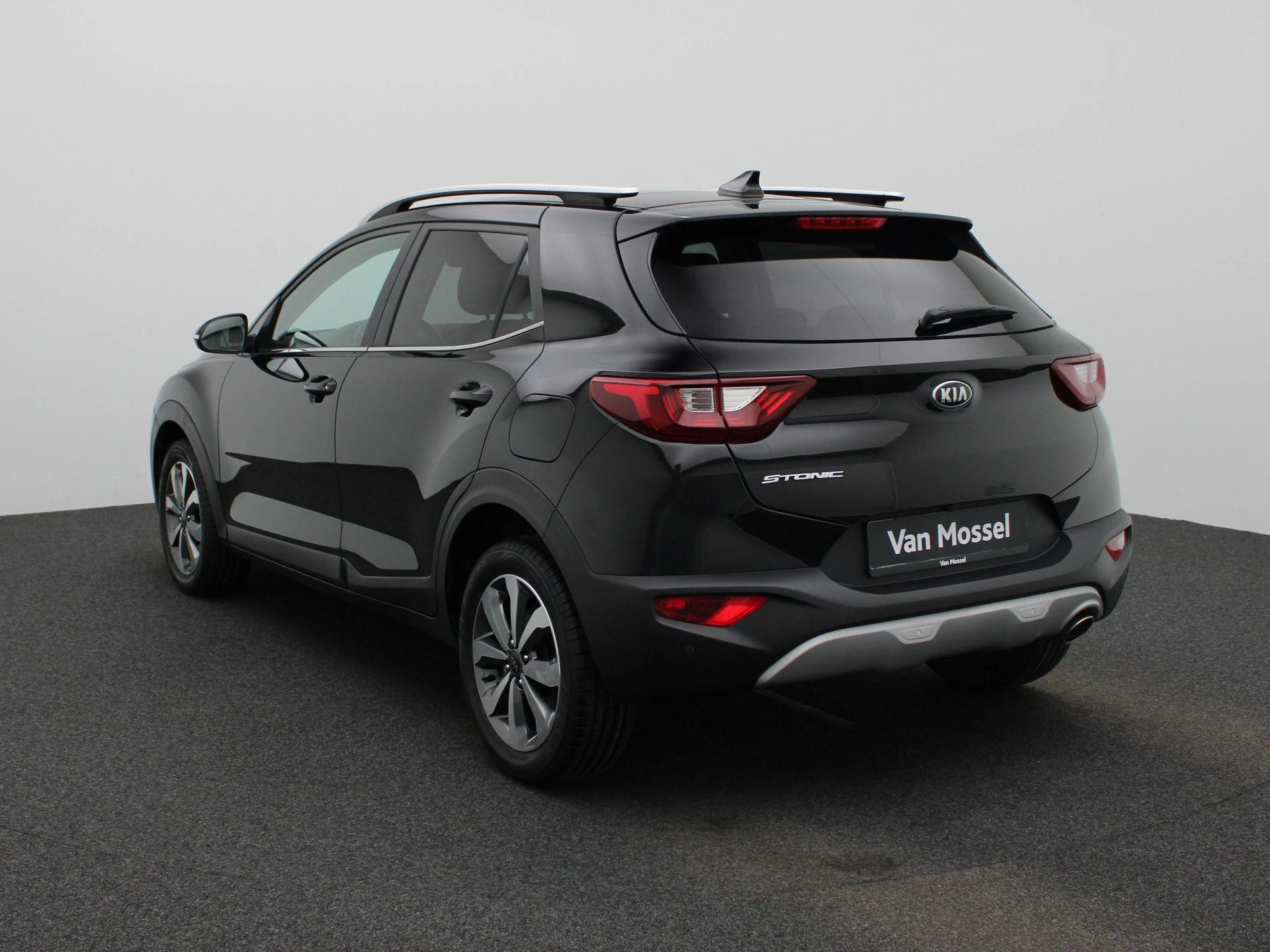 Kia-Stonic-image-1