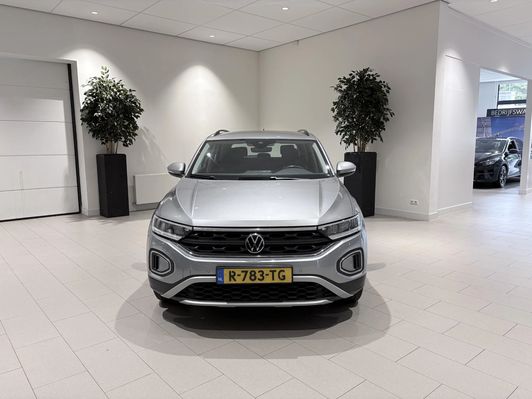 Volkswagen-T-Roc-image-7