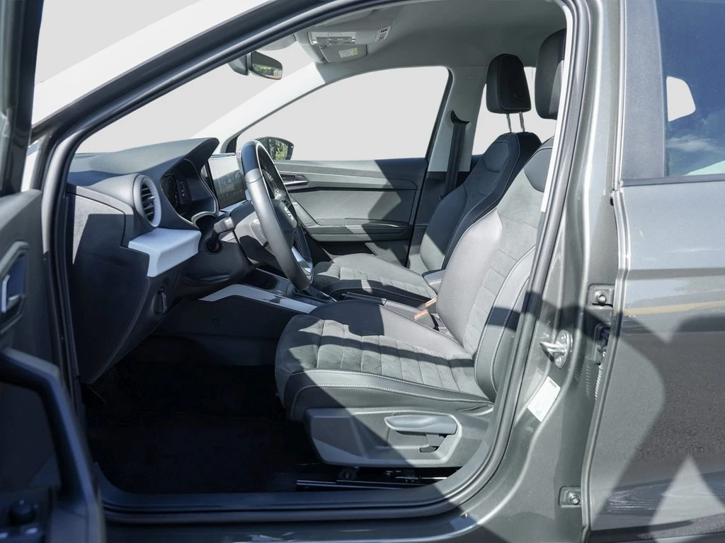 SEAT-Arona-image-5