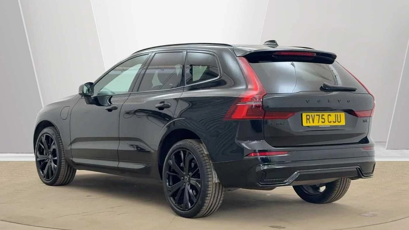 Volvo XC60 T6 AWD PHEV Recharge Black Edition Plus