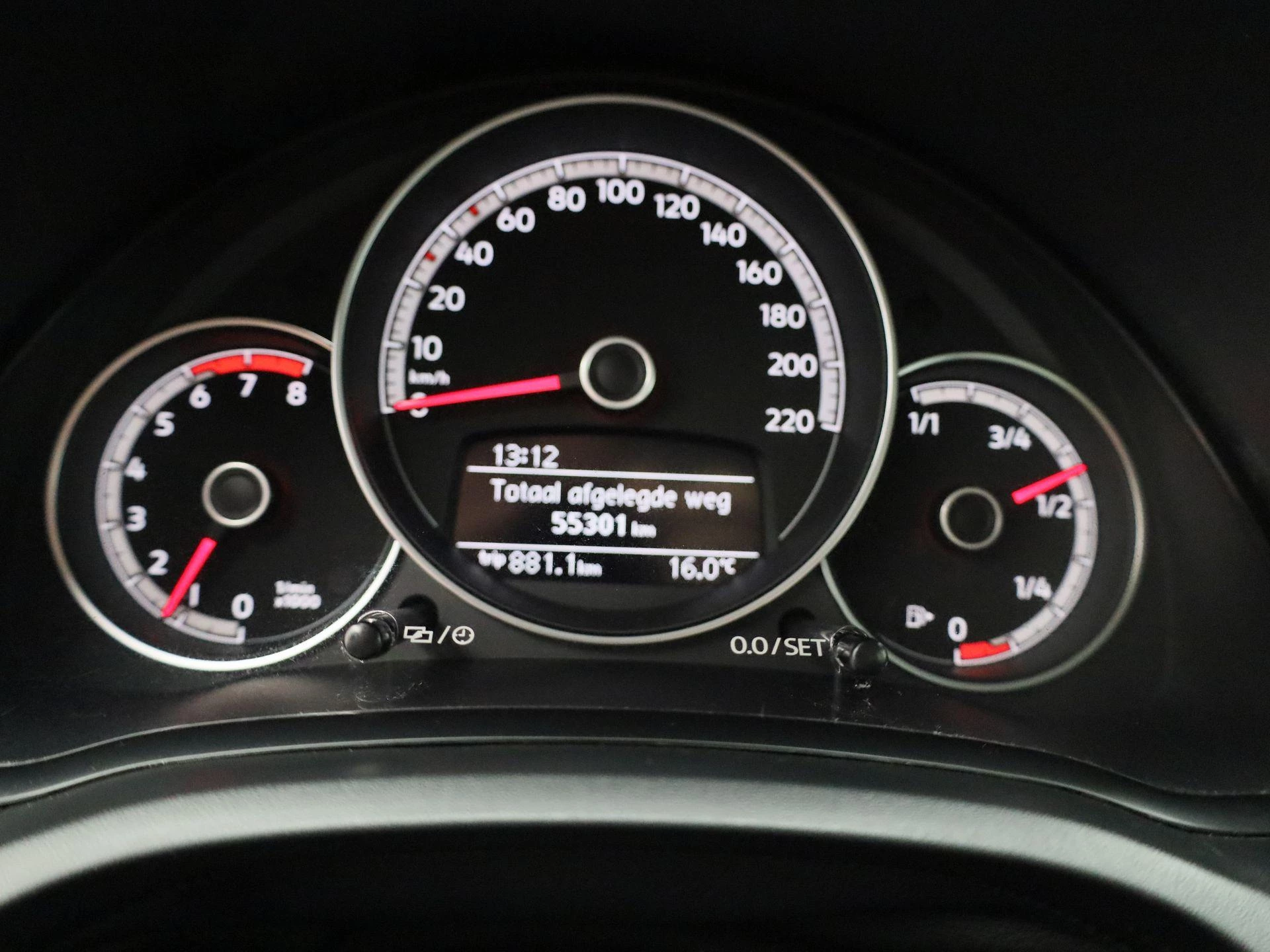 Volkswagen-up!-image-7