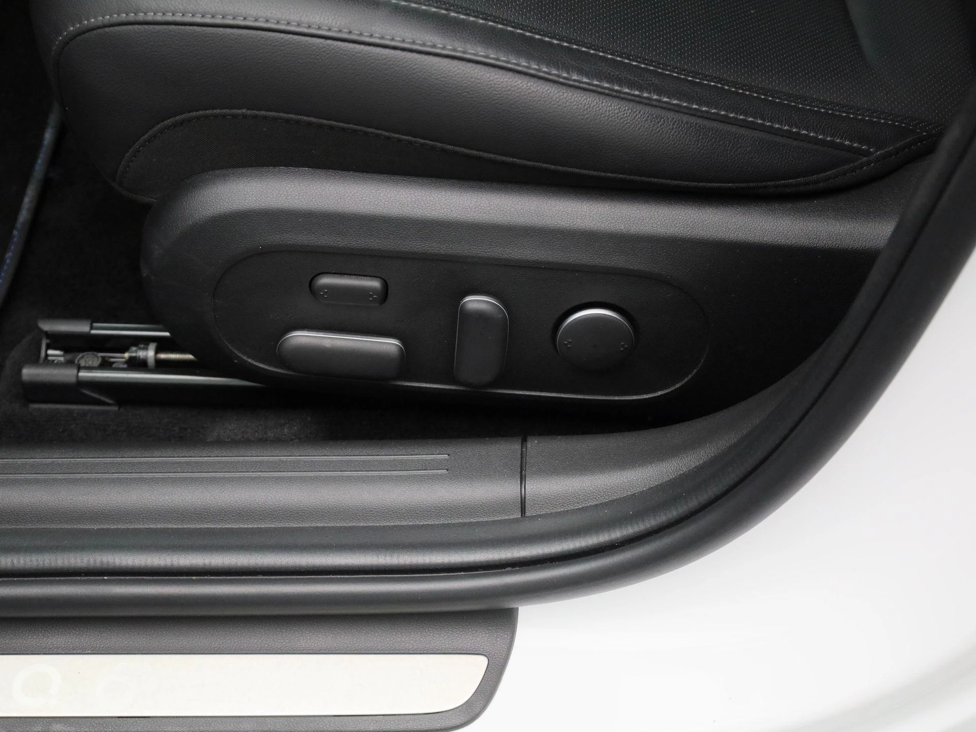 Hyundai-IONIQ 6-image-30