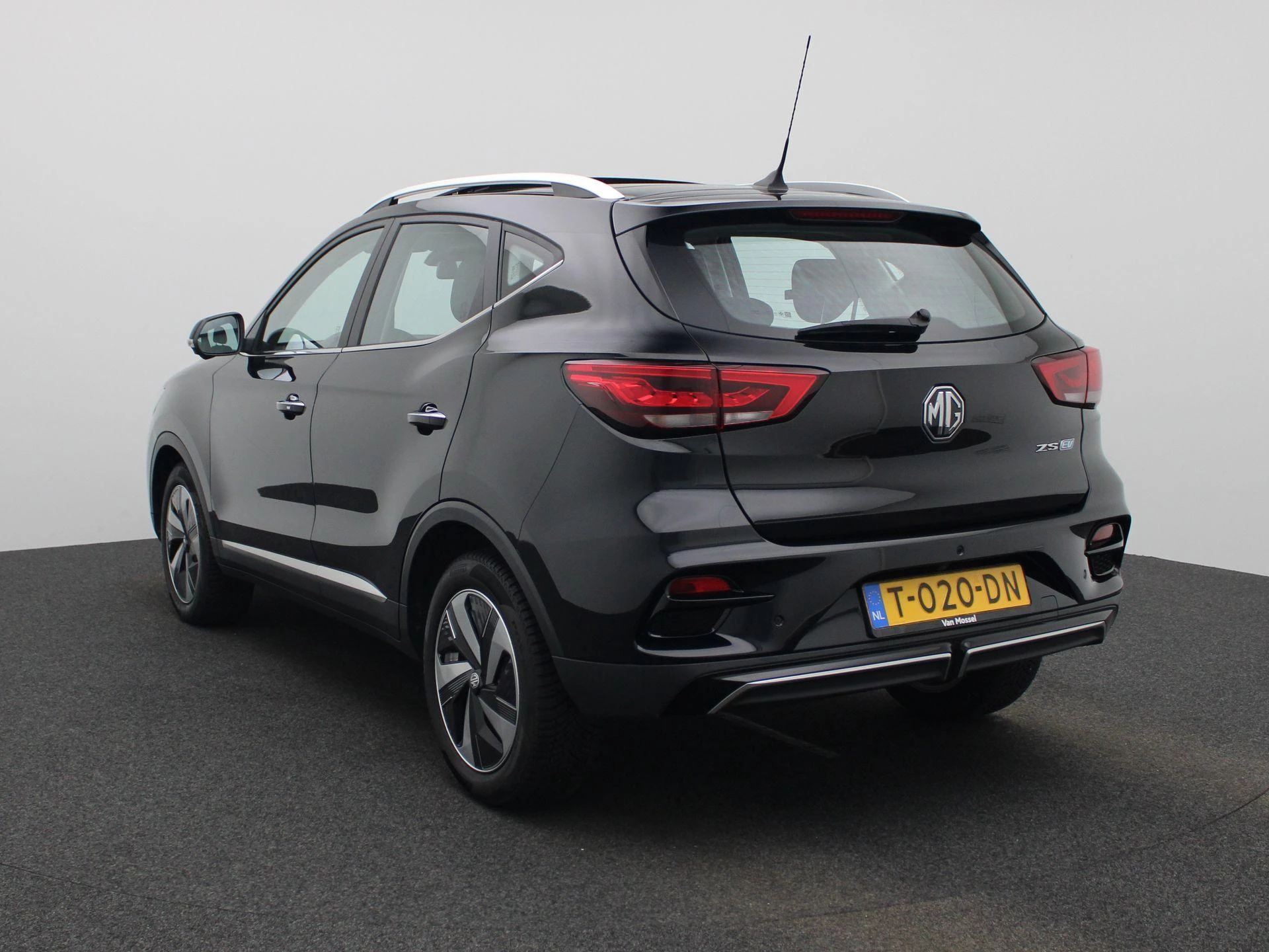 MG ZS EV Long Range Luxury 70 kWh