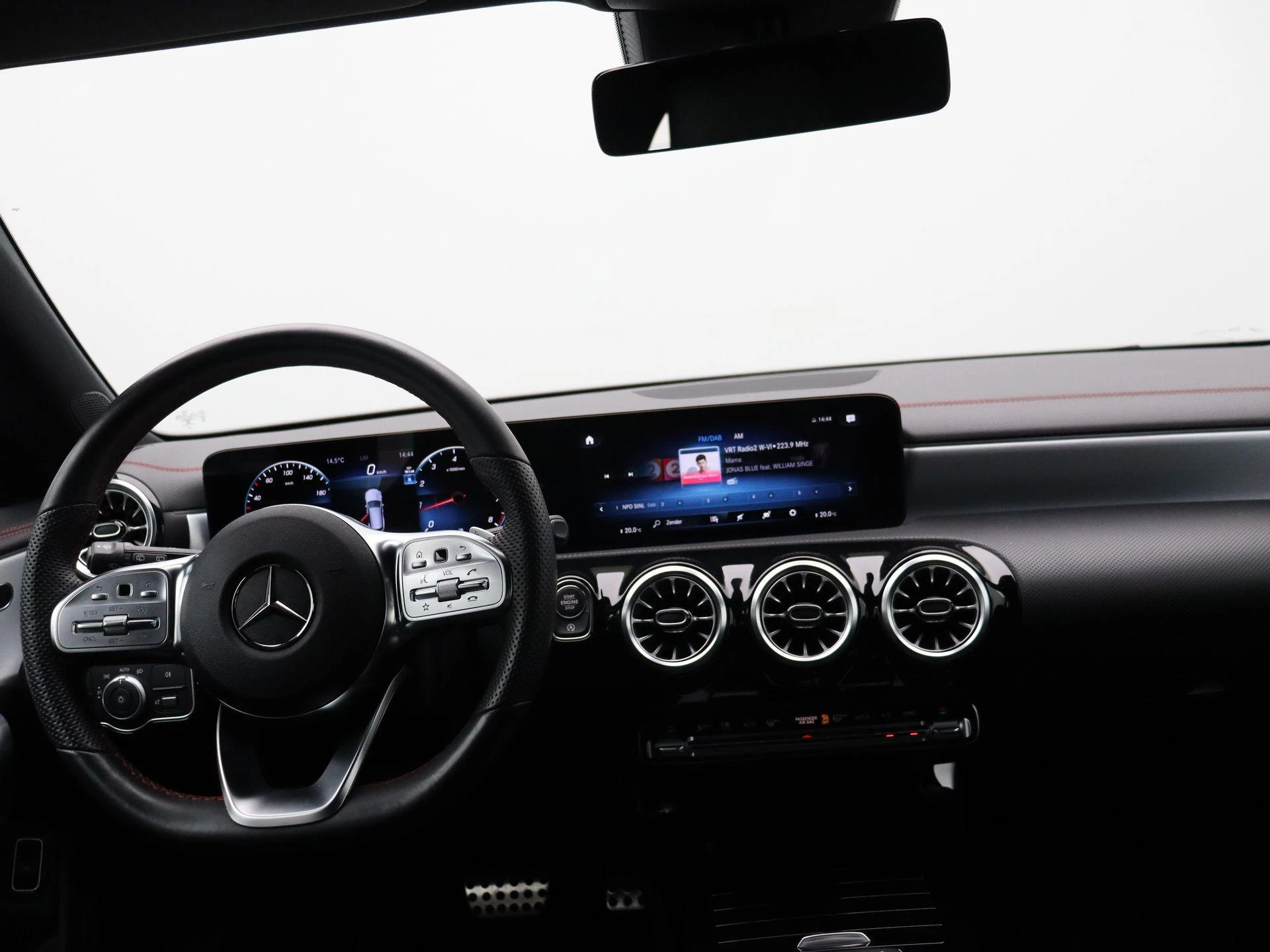 Mercedes-Benz CLA 180 AMG Line SHOOTING BRAKE