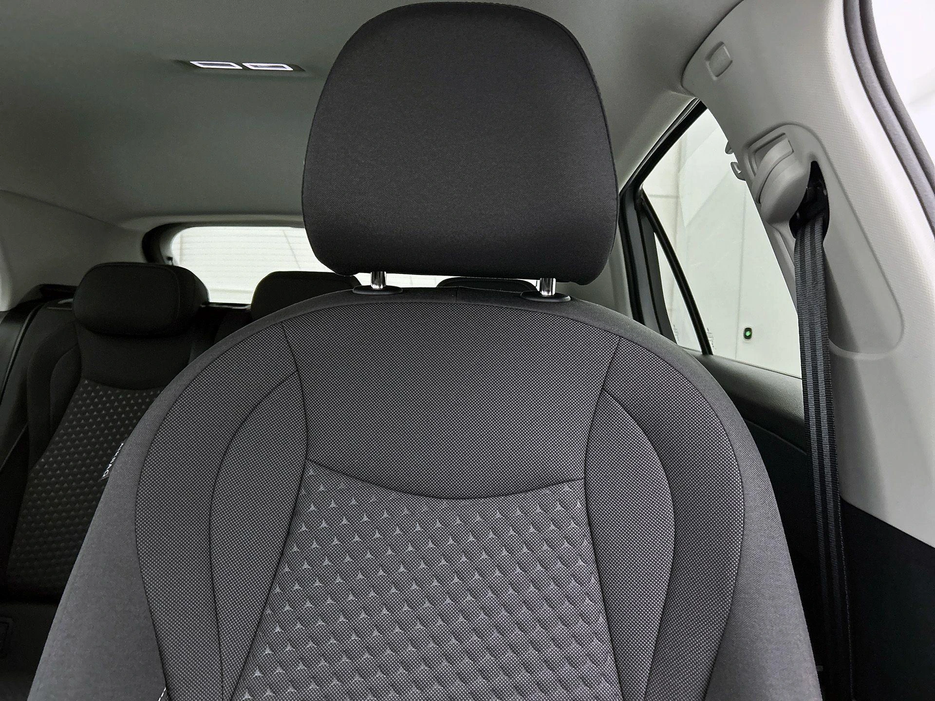 Volkswagen-T-Roc-image-14