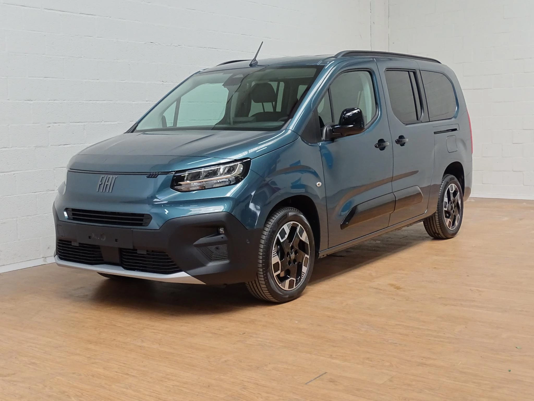 Fiat Qubo L 1.5 BlueHDI 130 S&S AT La Prima Long+7 seats+gps+c