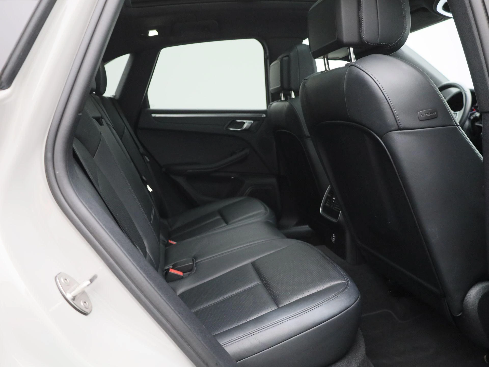 Porsche-Macan-image-45