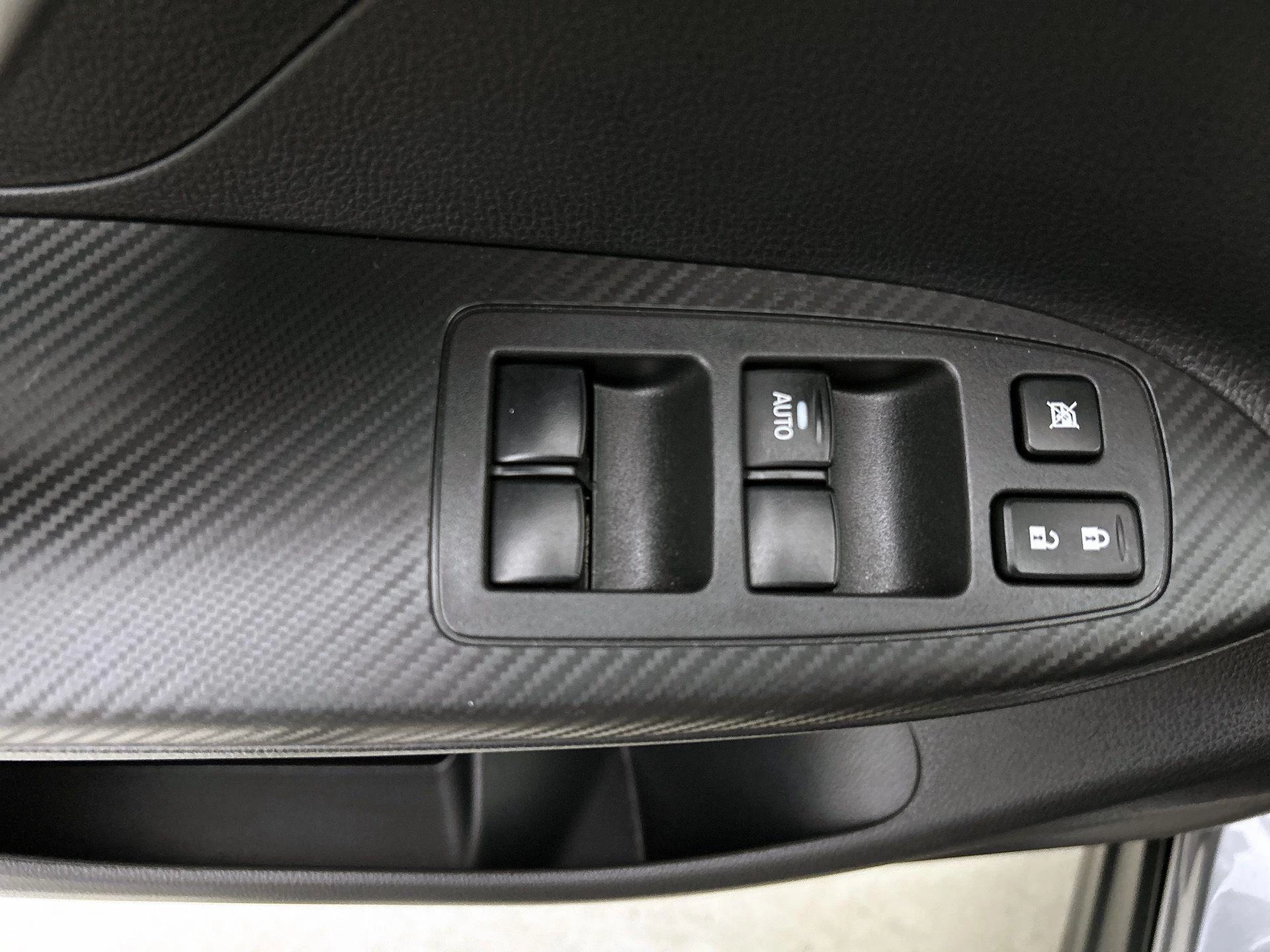 Mitsubishi-Eclipse Cross-image-29