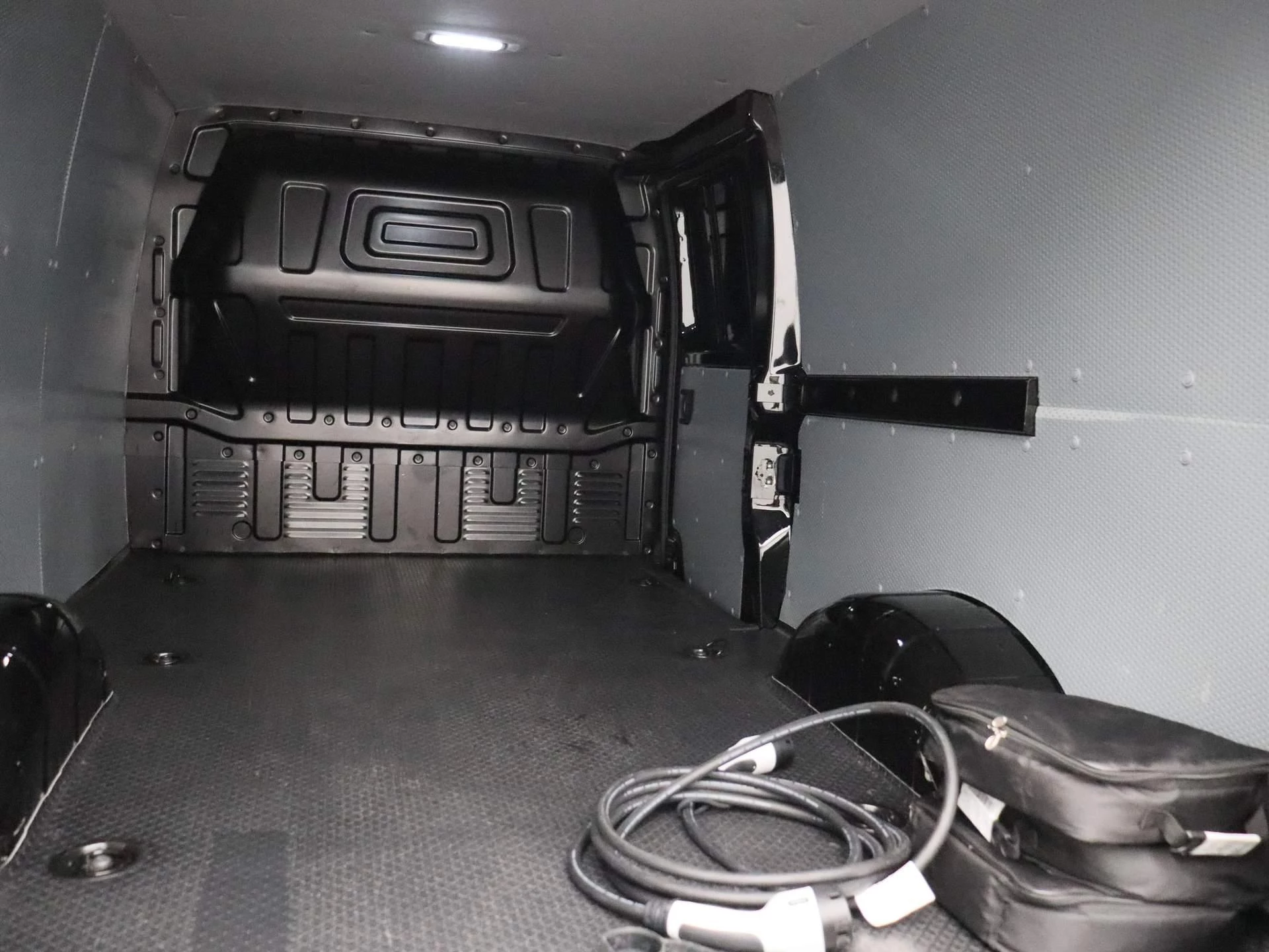 Maxus-eDeliver3-image-9