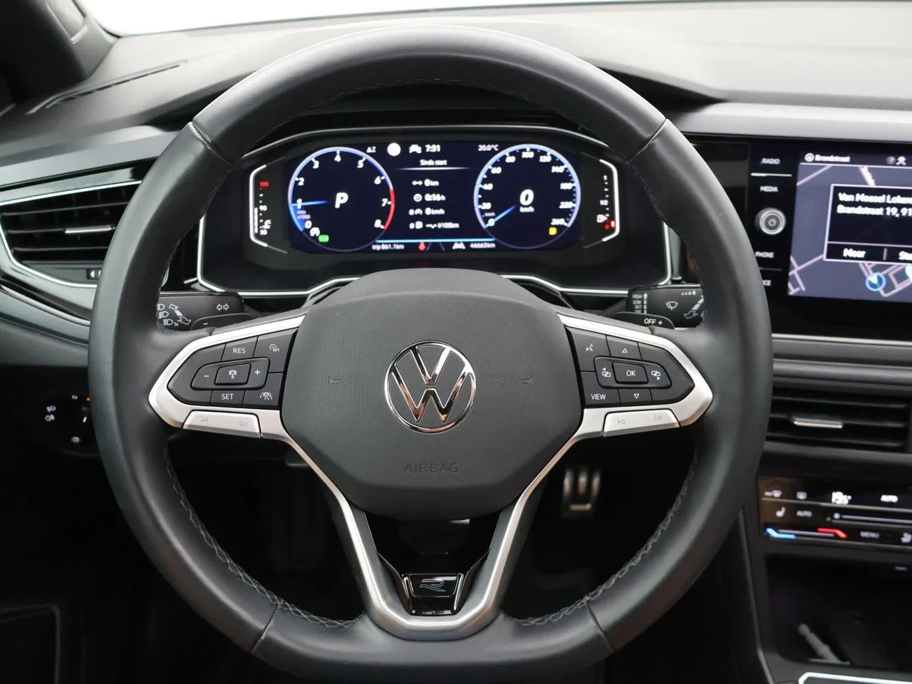 Volkswagen Taigo VW Taigo 1. TSI R-Line 116PK *AUTOMAAT*PANODAK*CAMERA*ACC*VIRTUAL COCKPIT*NAVI*APP-CONNECT*...*