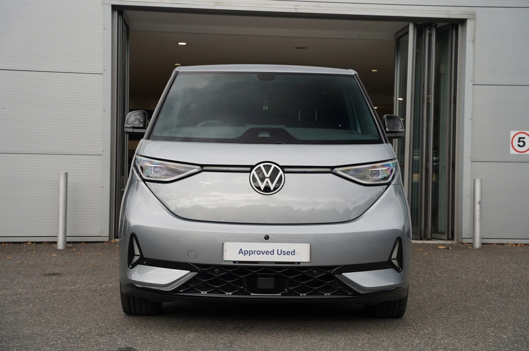 Volkswagen-ID. Buzz-image-6