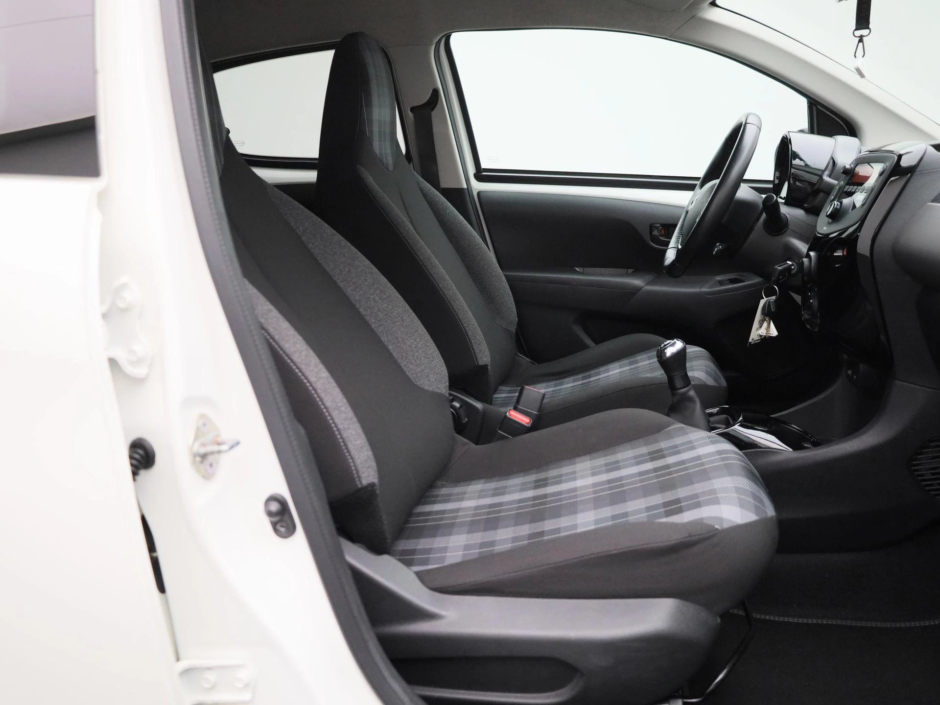 Peugeot-108-image-28