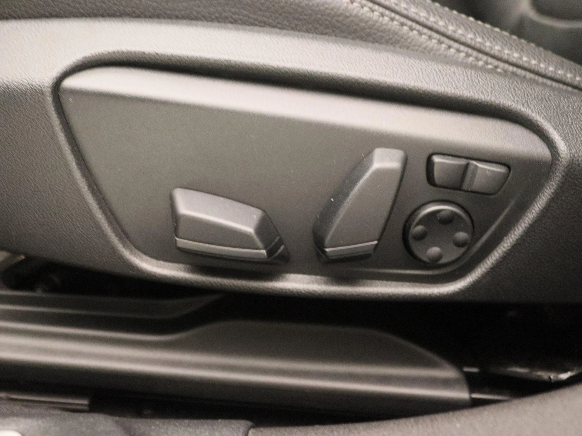 BMW-2 Serie-image-12