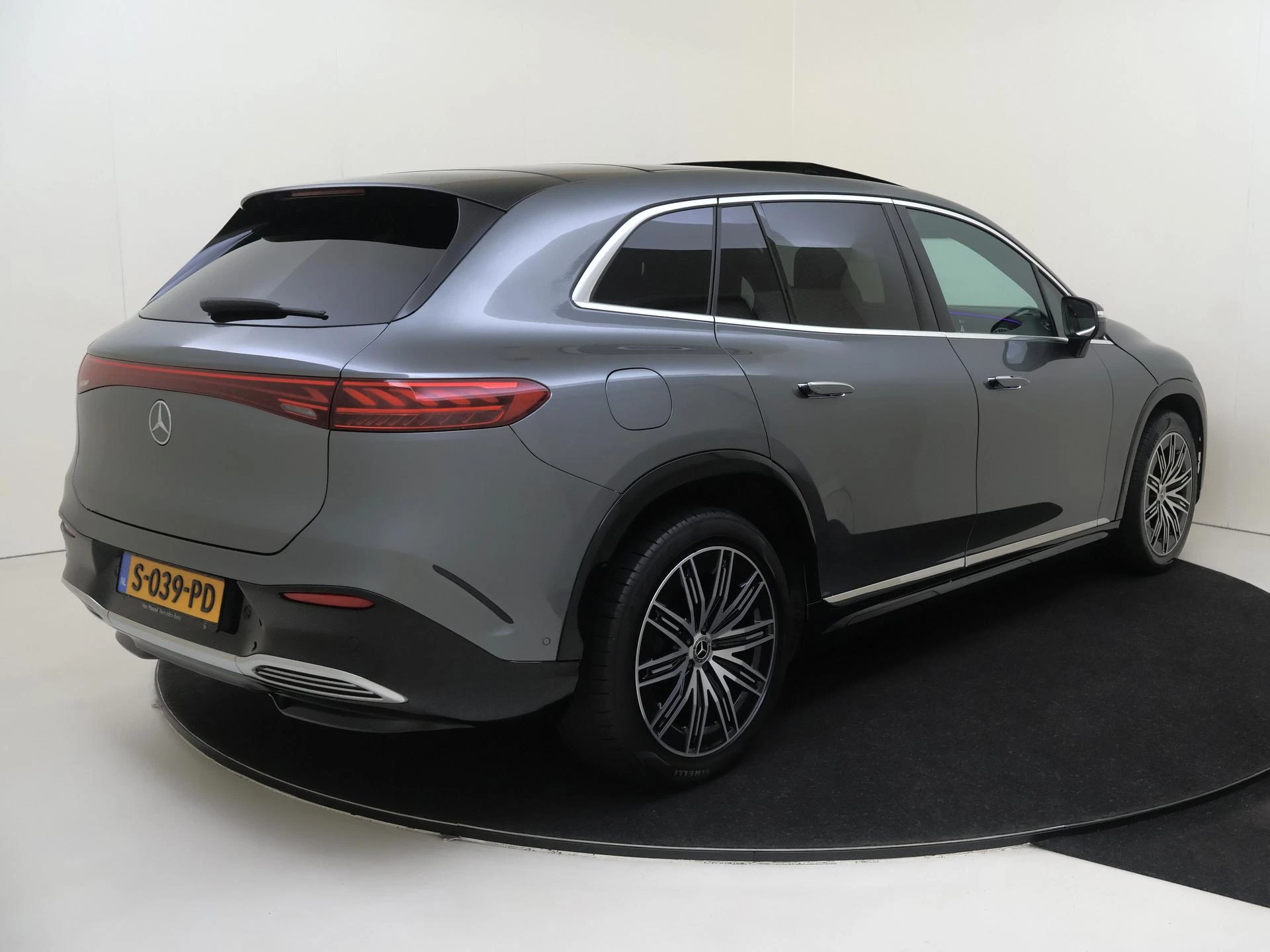 Mercedes-Benz EQS SUV 450+ AMG Line 7p 108 kWh