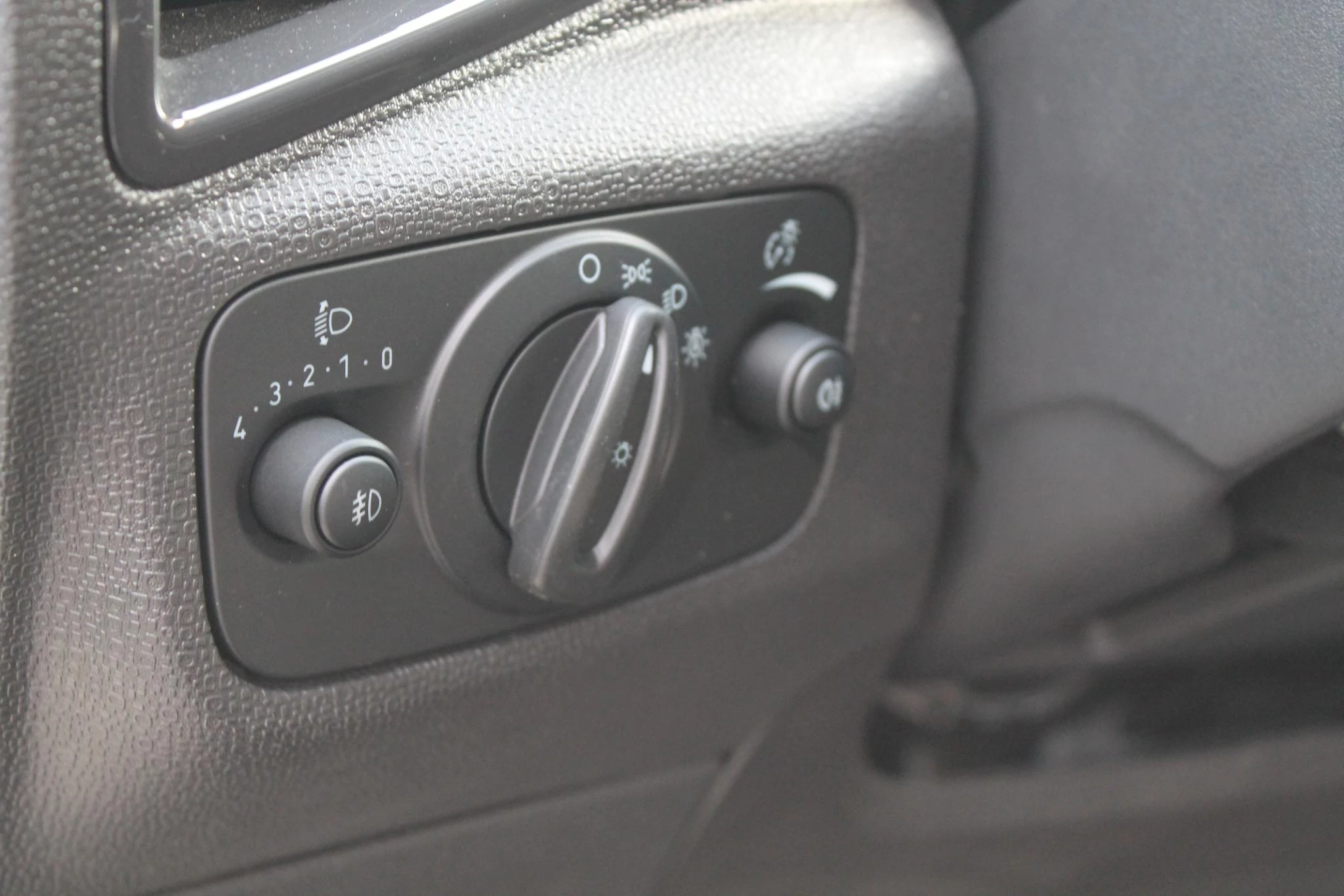 Ford-EcoSport-image-17