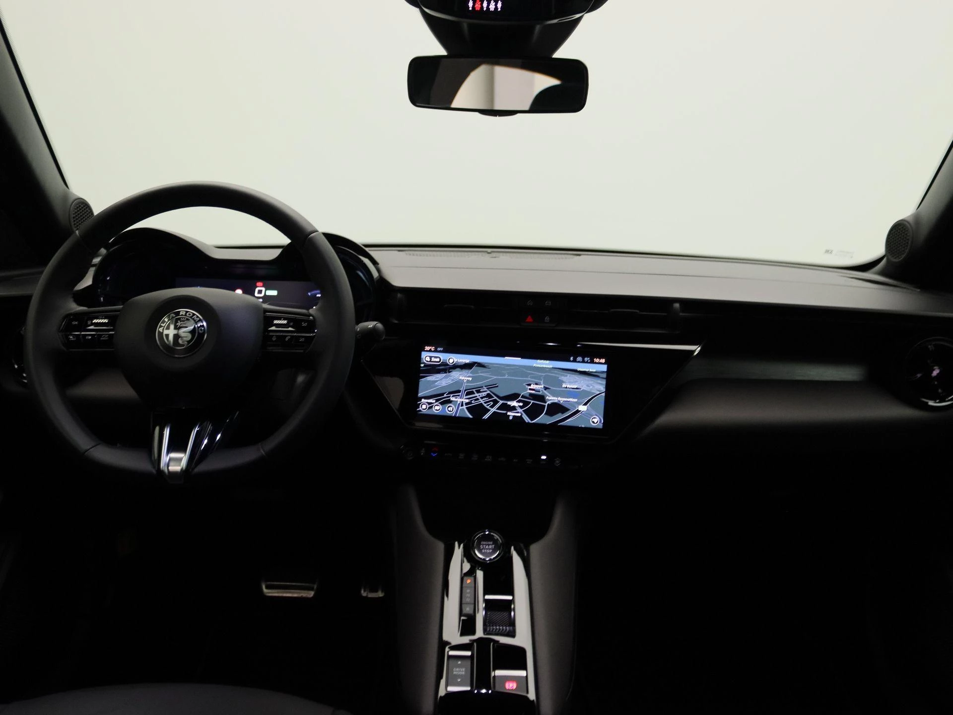Alfa Romeo Junior Elettrica Speciale 54 kWh