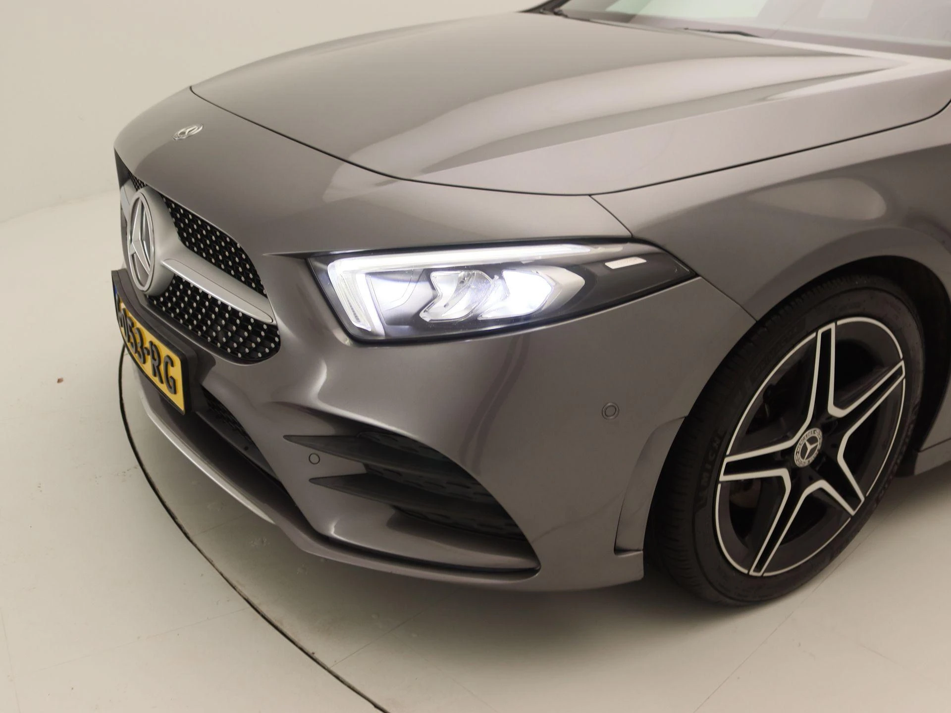 Mercedes-Benz-A-Klasse-image-15