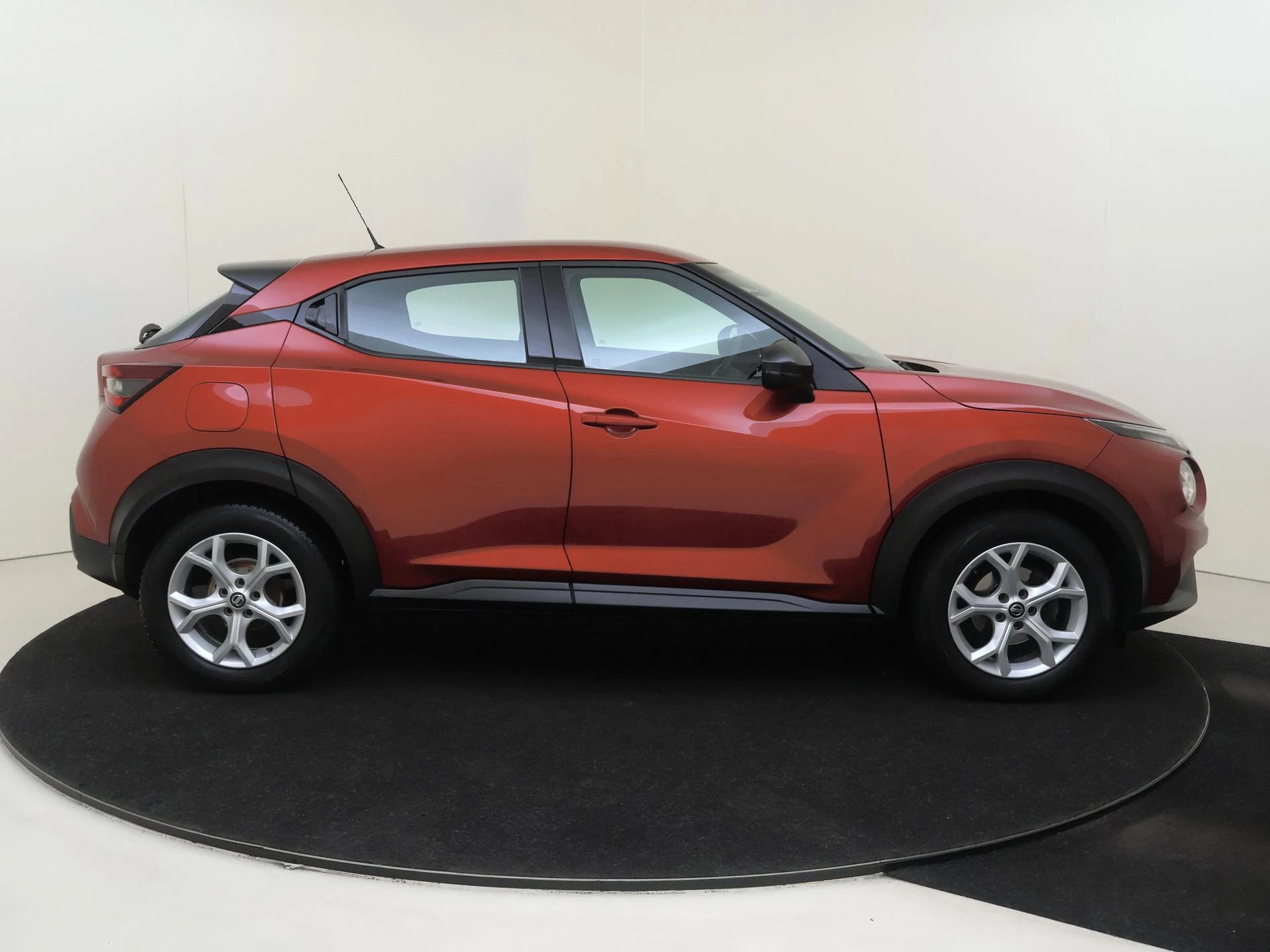 Nissan Juke 1.0 DIG-T Business Edition