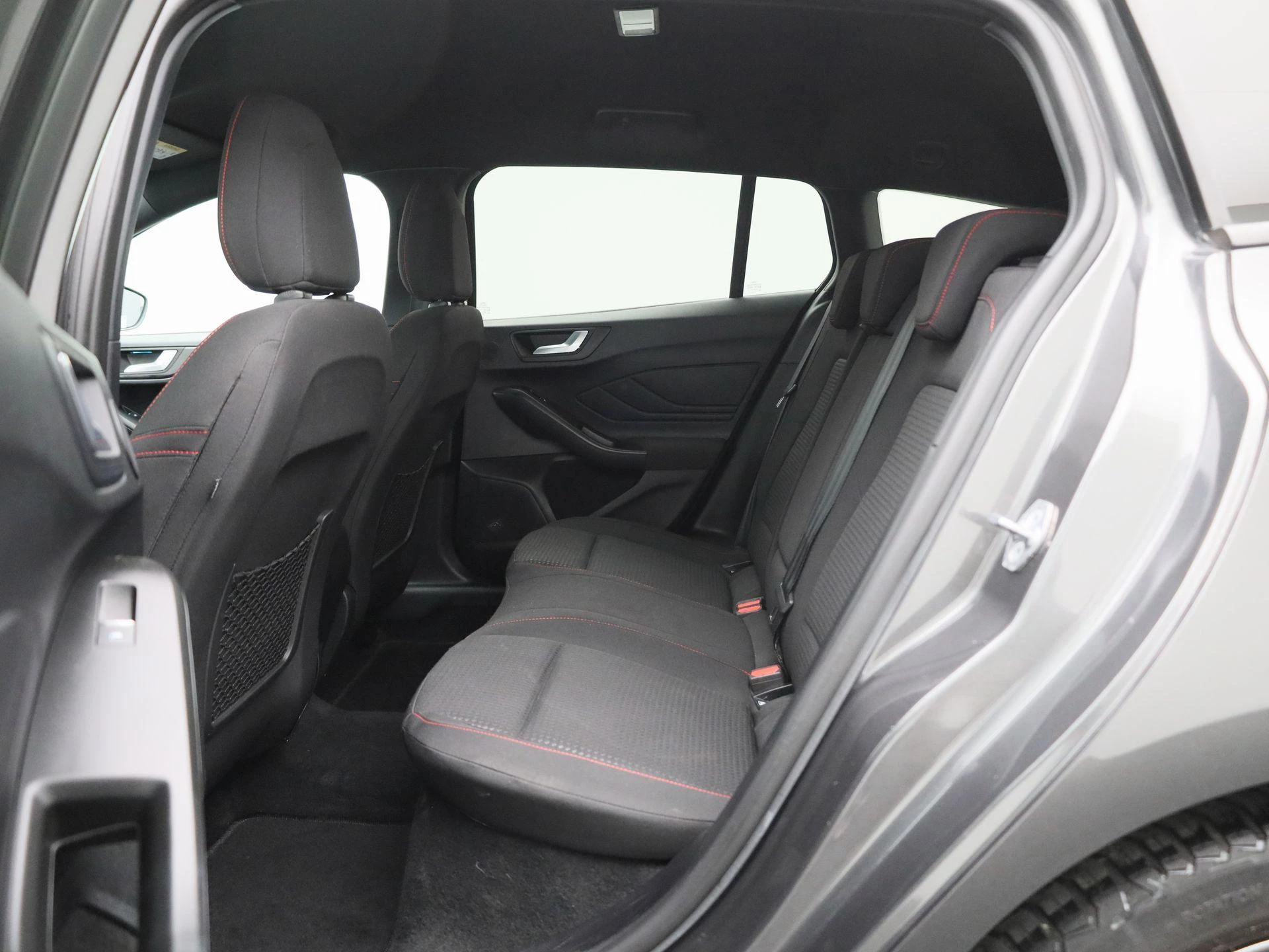Ford Focus Wagon 1.0 EcoBoost Hybrid ST Line X