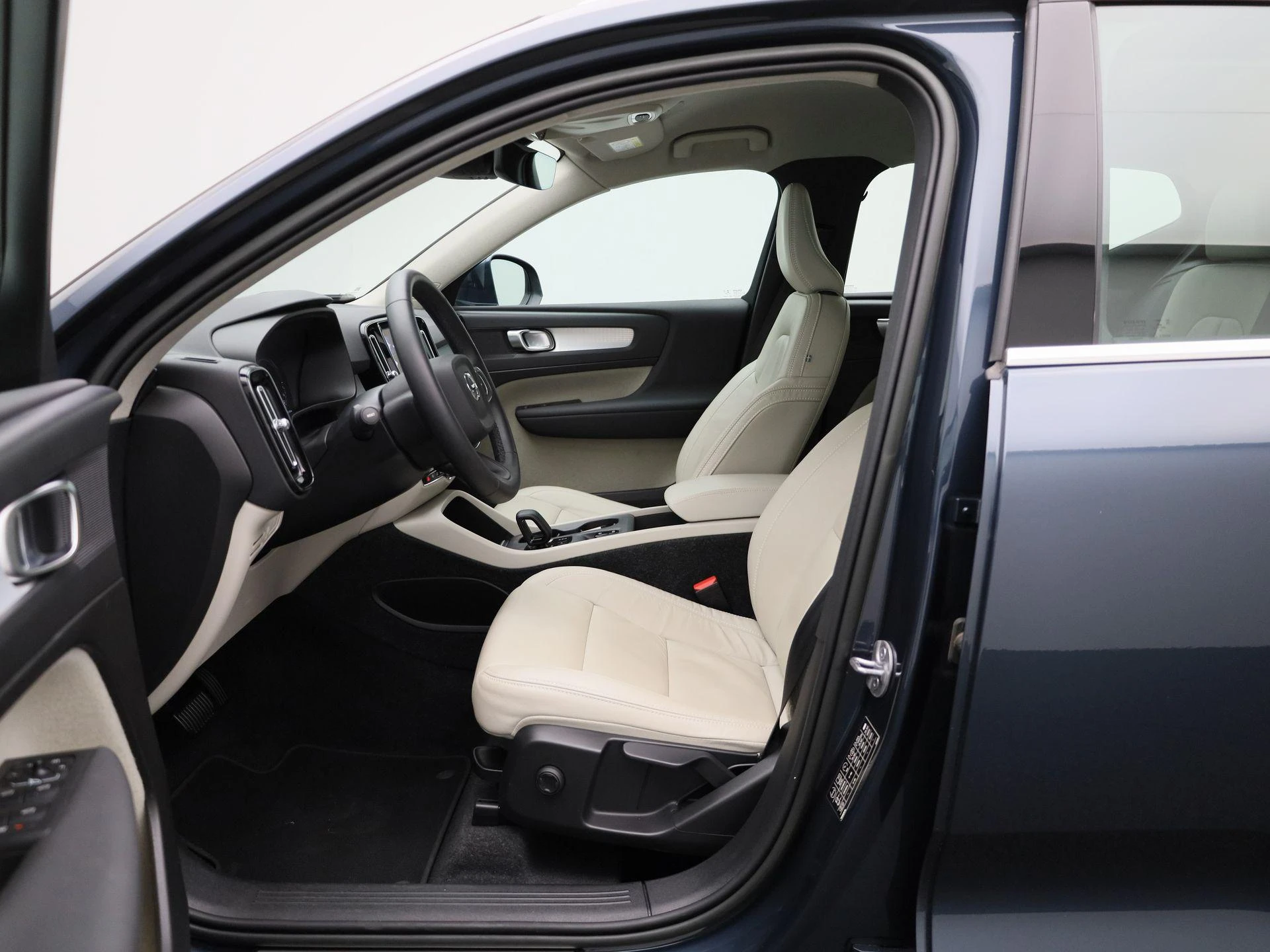 Volvo-XC40-image-8