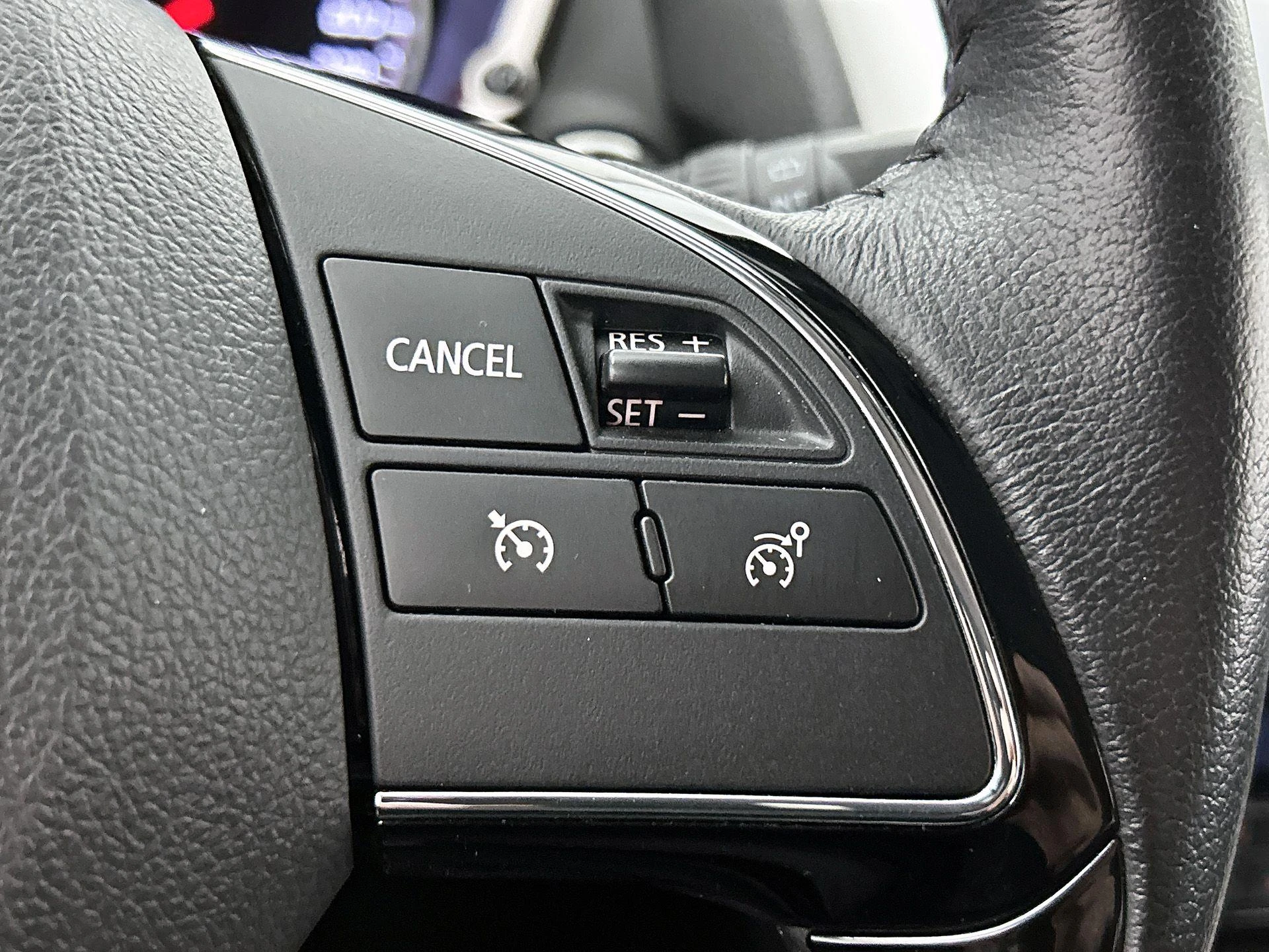 Mitsubishi-Eclipse Cross-image-5
