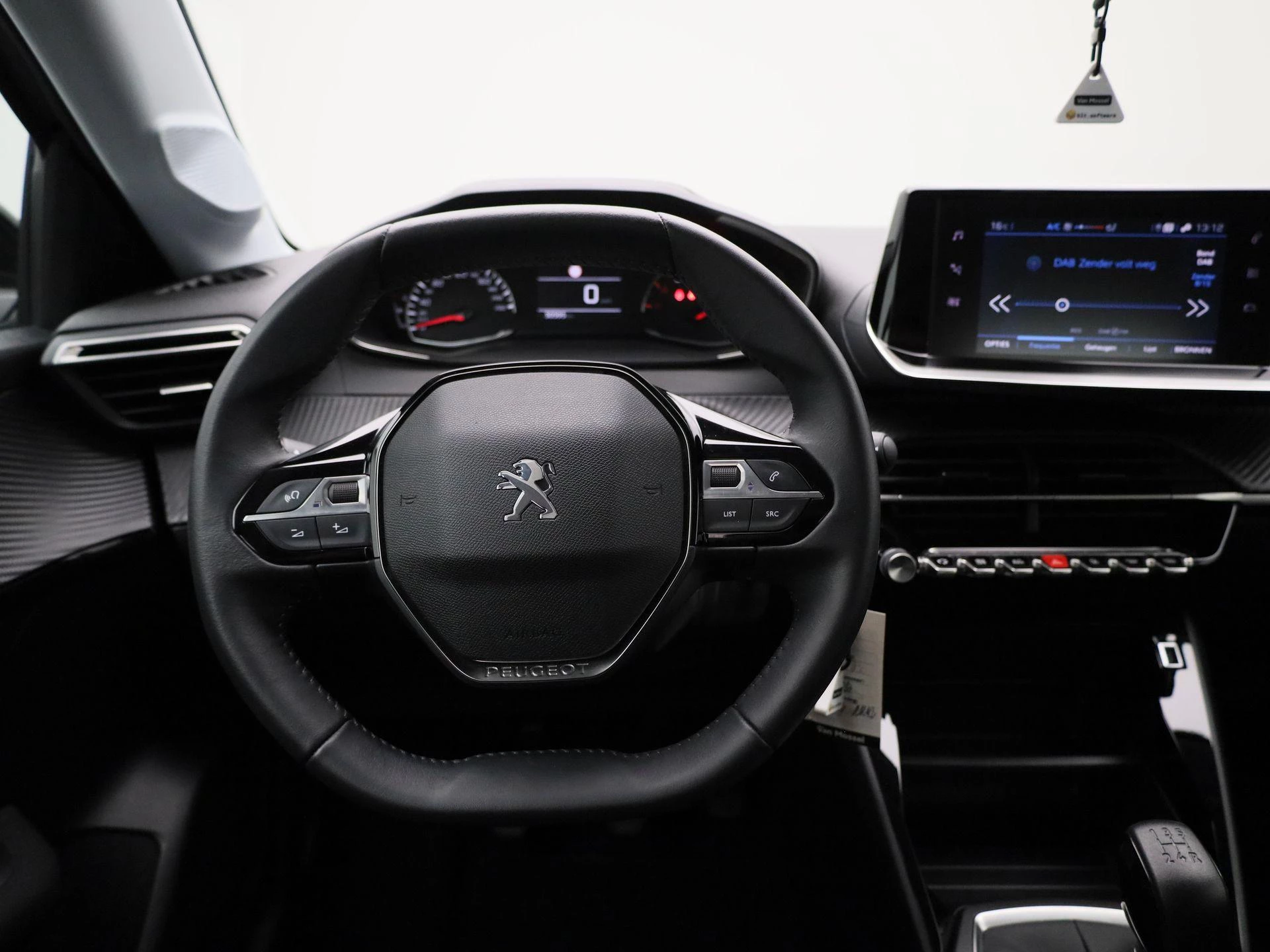 Peugeot-208-image-11