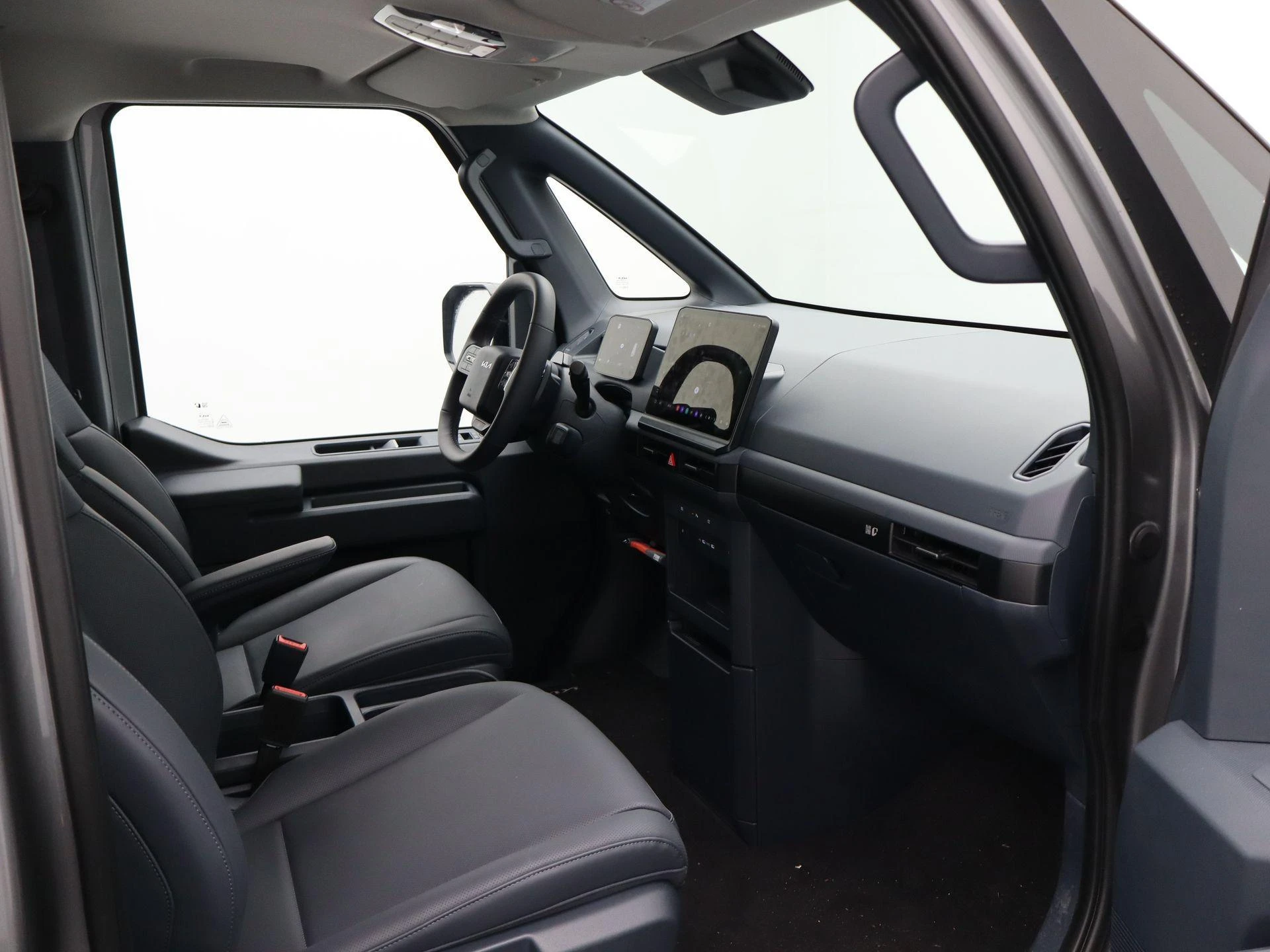 Kia-PV5-image-7