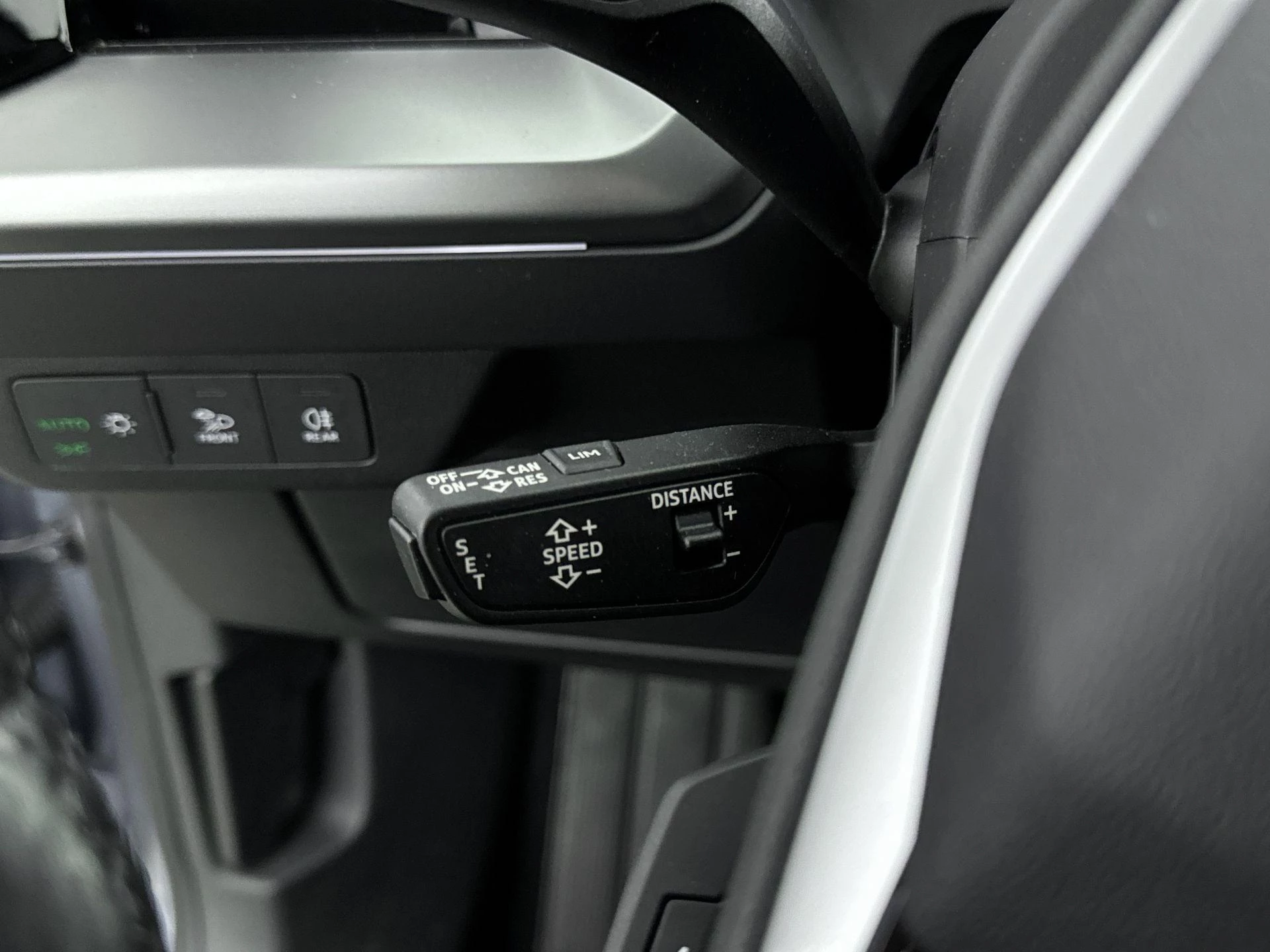 Audi-Q4 e-tron-image-26