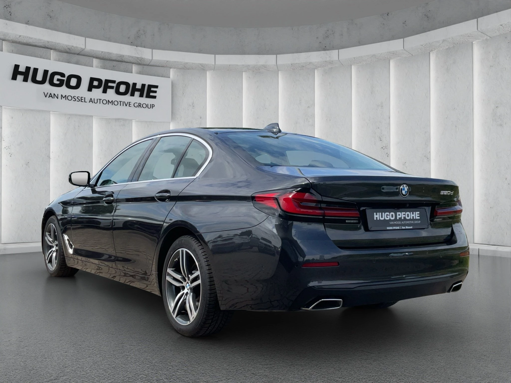 BMW 5er Reihe 520d Limousine. Driving Assist