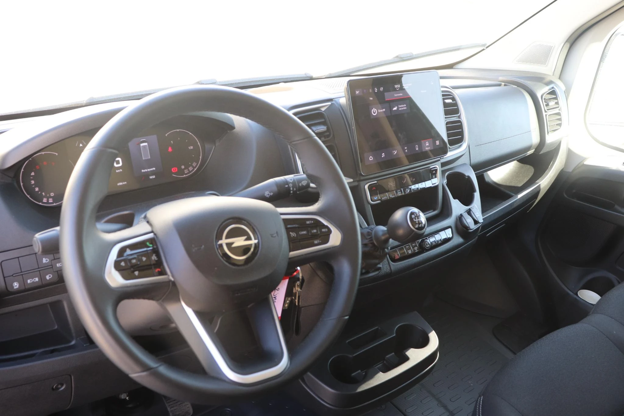 Opel-Movano-image-7