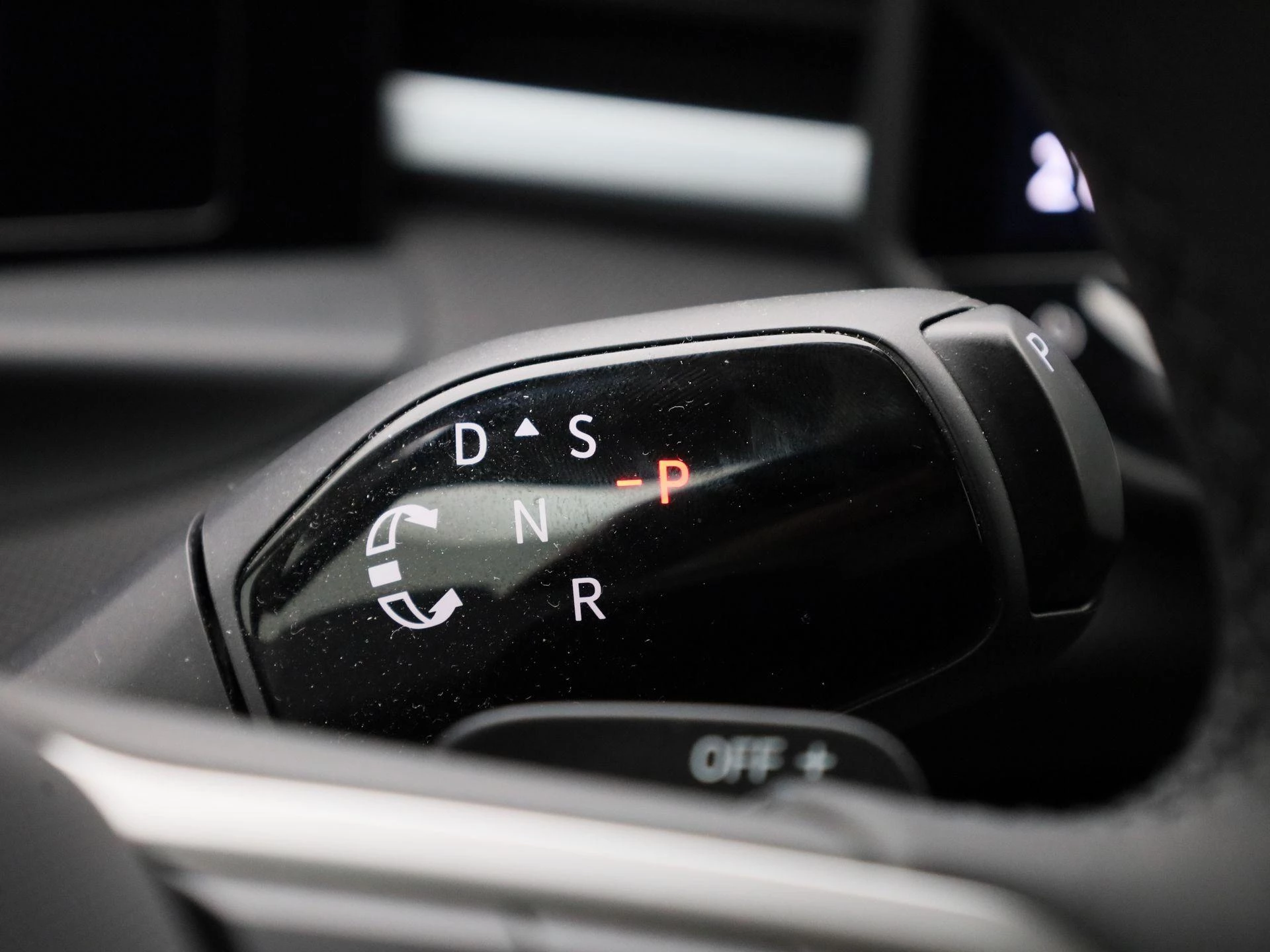 Volkswagen T-Roc 1.5 eTsi Life First Edition 116 PK|