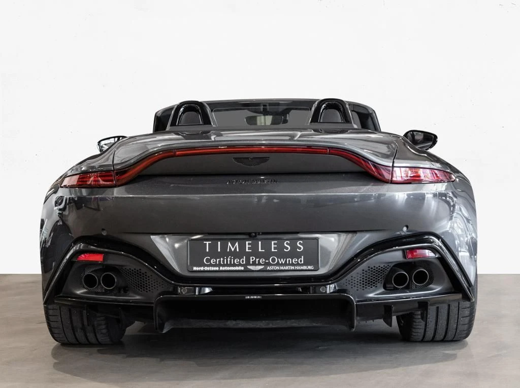 Aston Martin-V8 Vantage-image-16