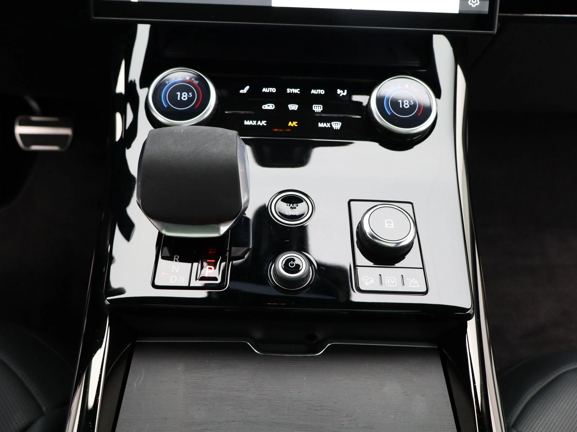 Land Rover-Range Rover Sport-image-9