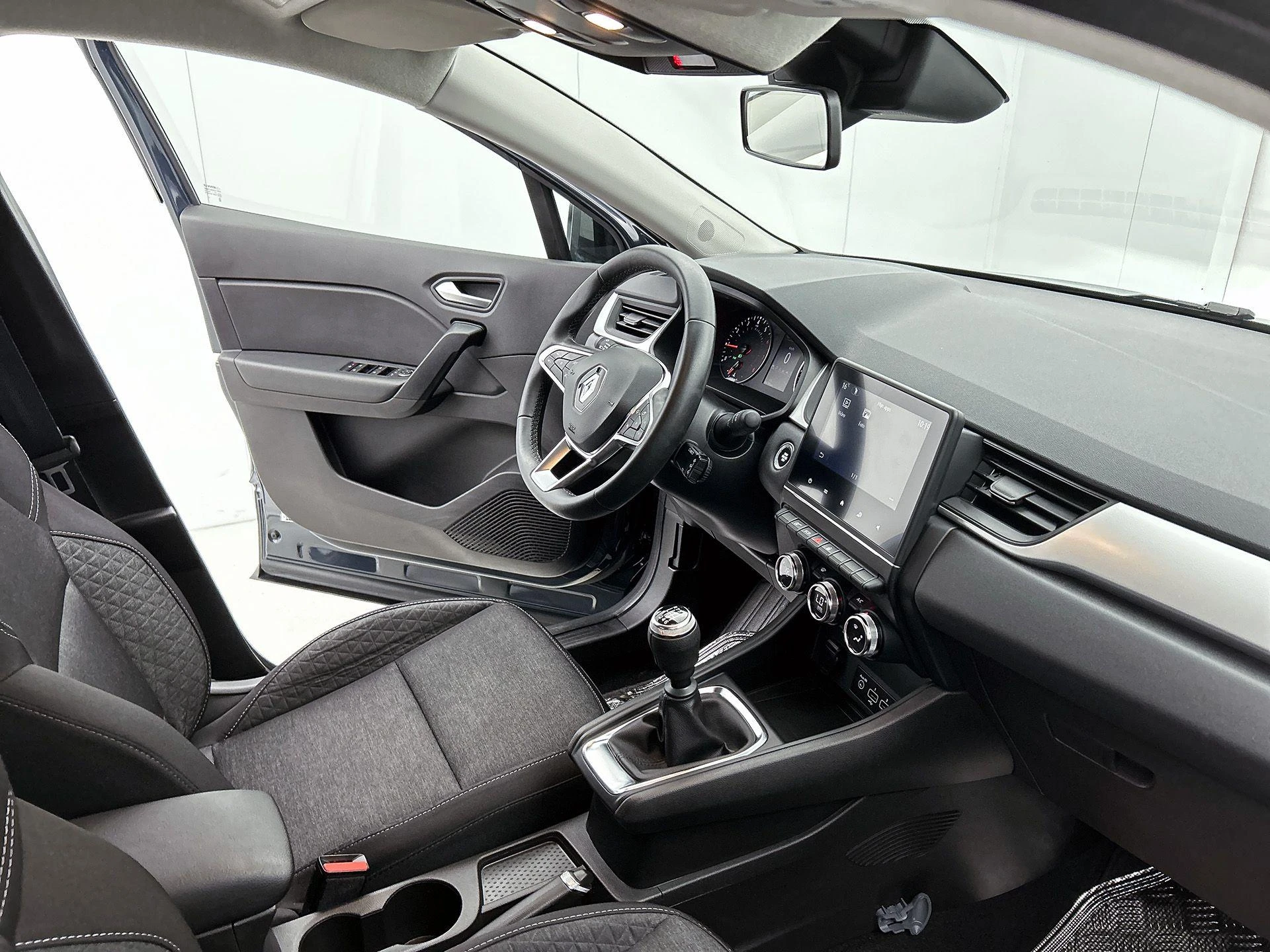 Renault-Captur-image-6