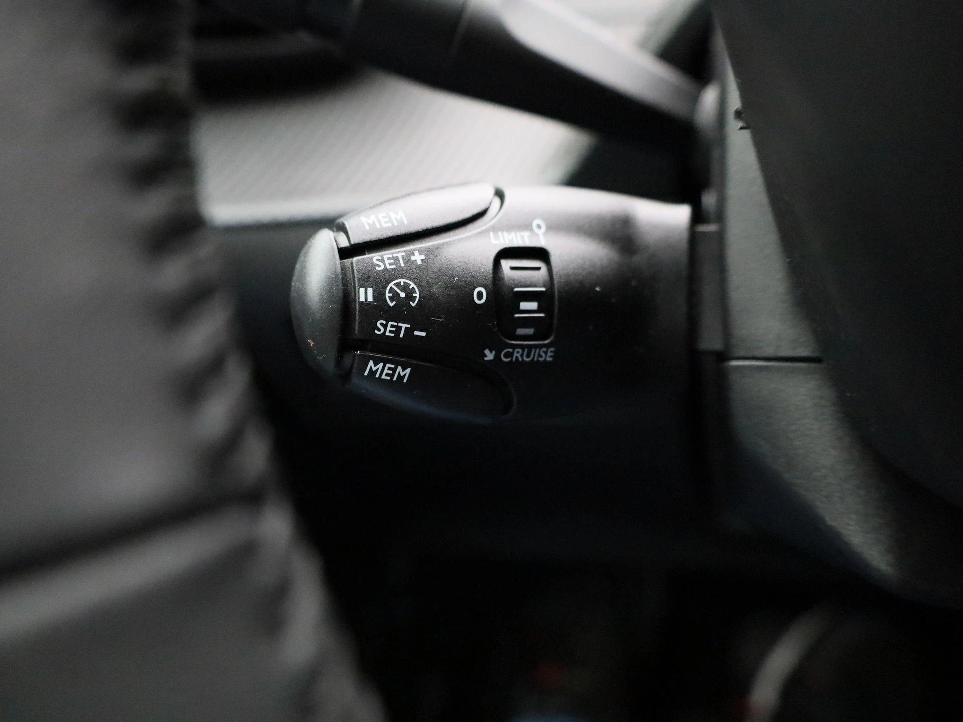 Peugeot e-208 EV Active Pack 50 kWh