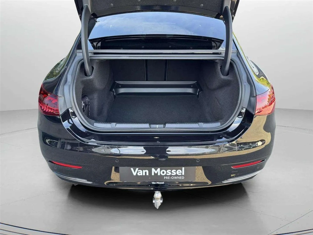 Mercedes-Benz-EQE-image-21