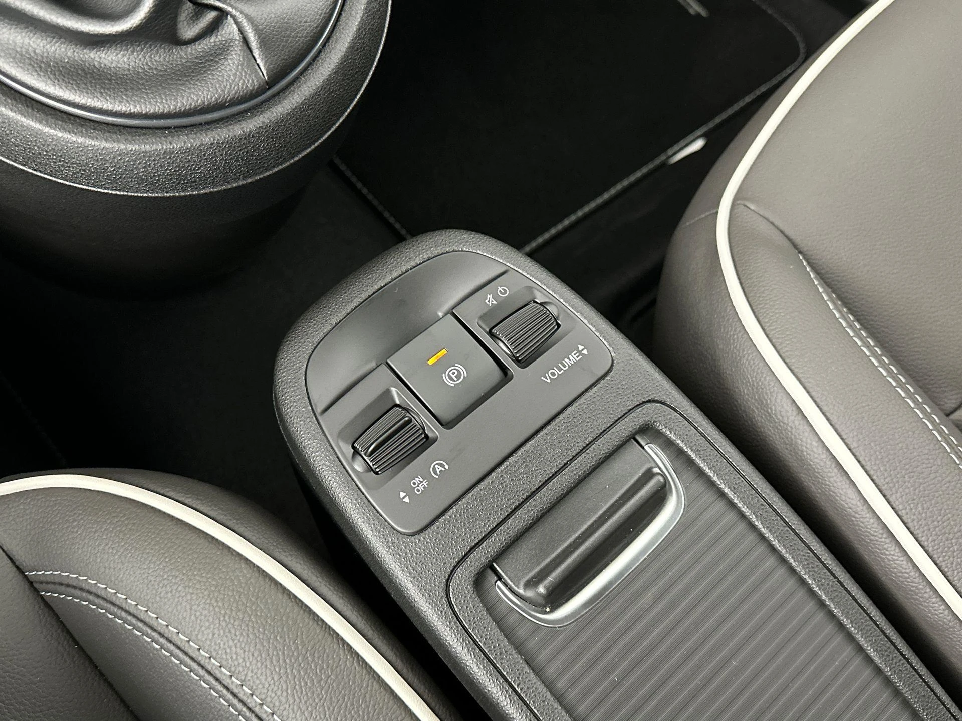 Fiat 500 Cabrio 1.0 Hybrid La Prima