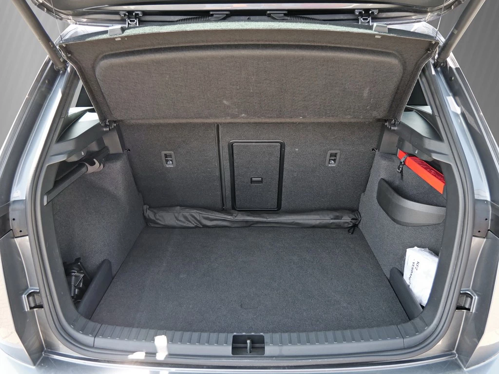 Škoda Karoq 2.0 TSI Sportline 4x4 *PANO*CANTON*AHK*ACC*NAVI*
