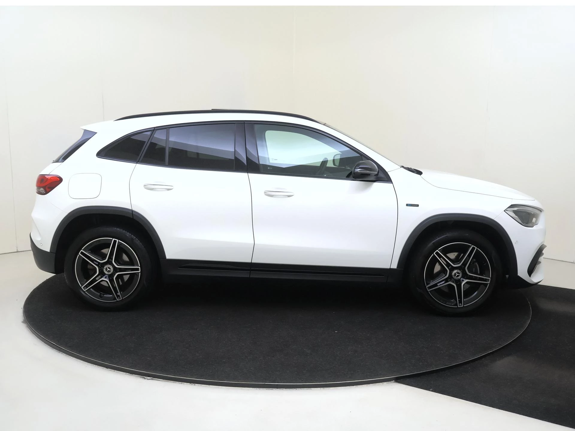 Mercedes-Benz GLA 250 e Business Solution AMG Limited