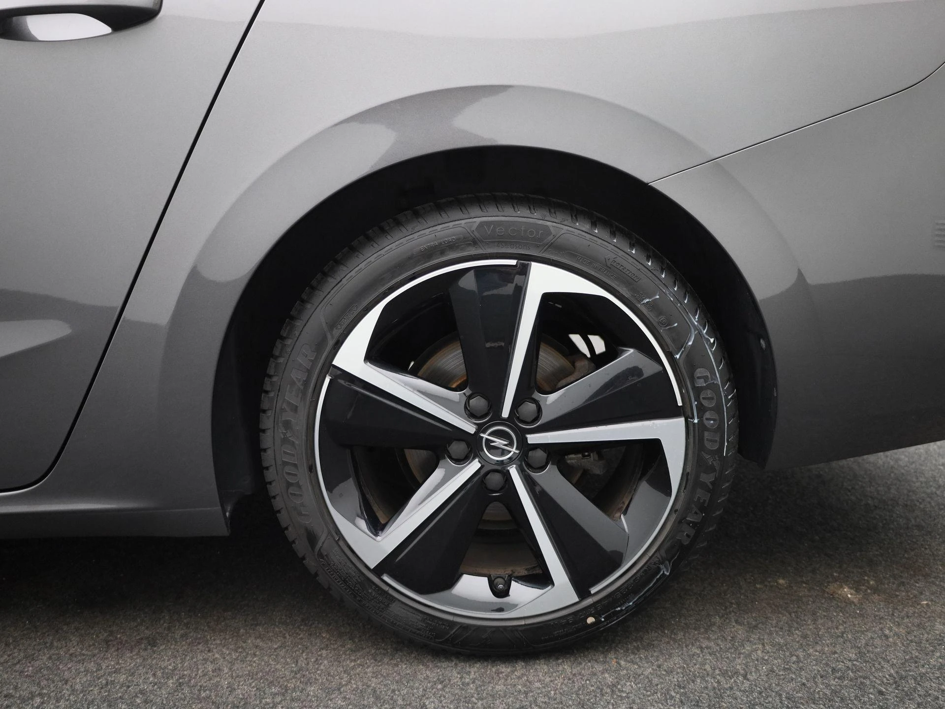 Opel-Astra-image-12